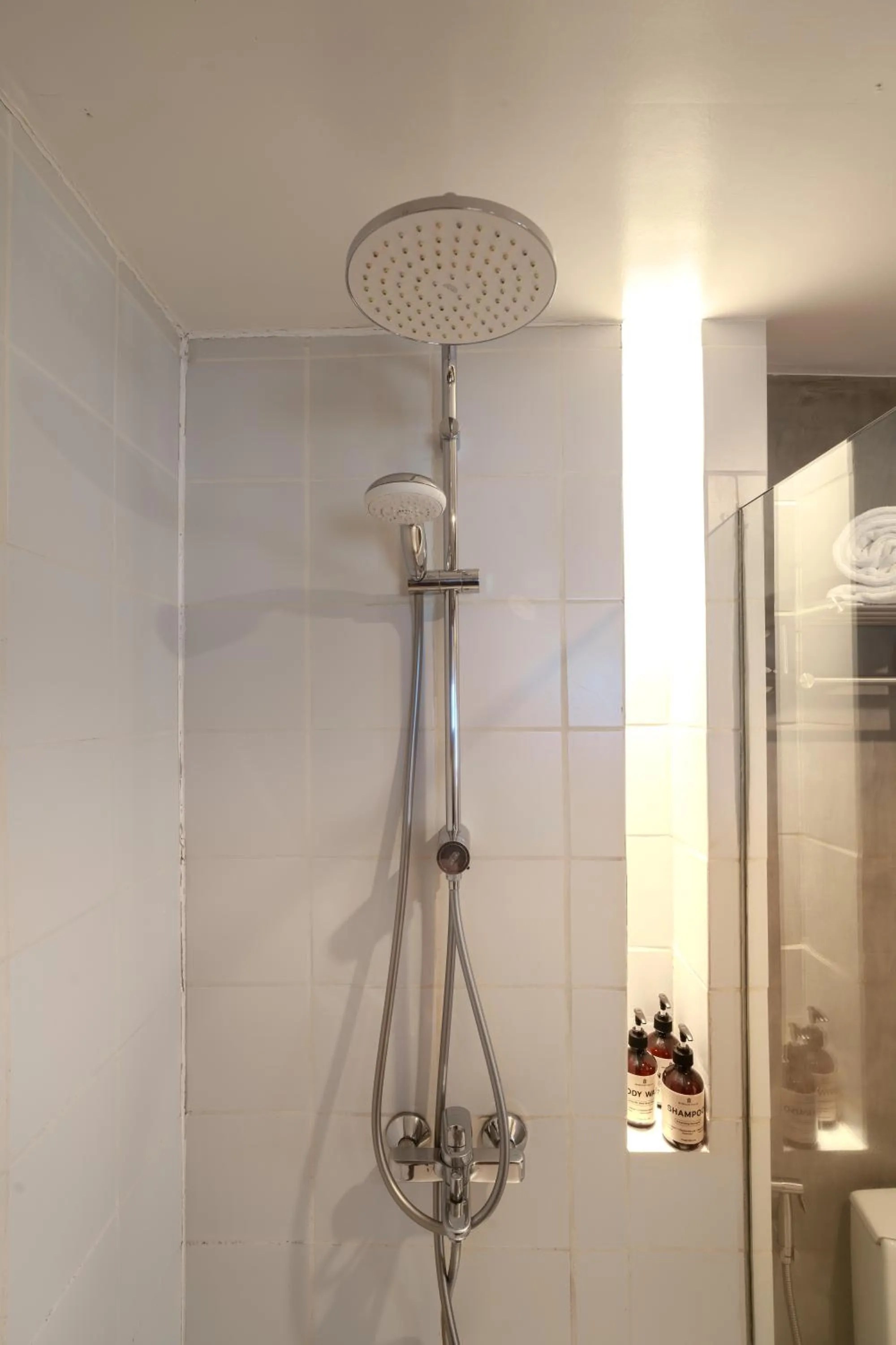 Shower in Morgan Villas