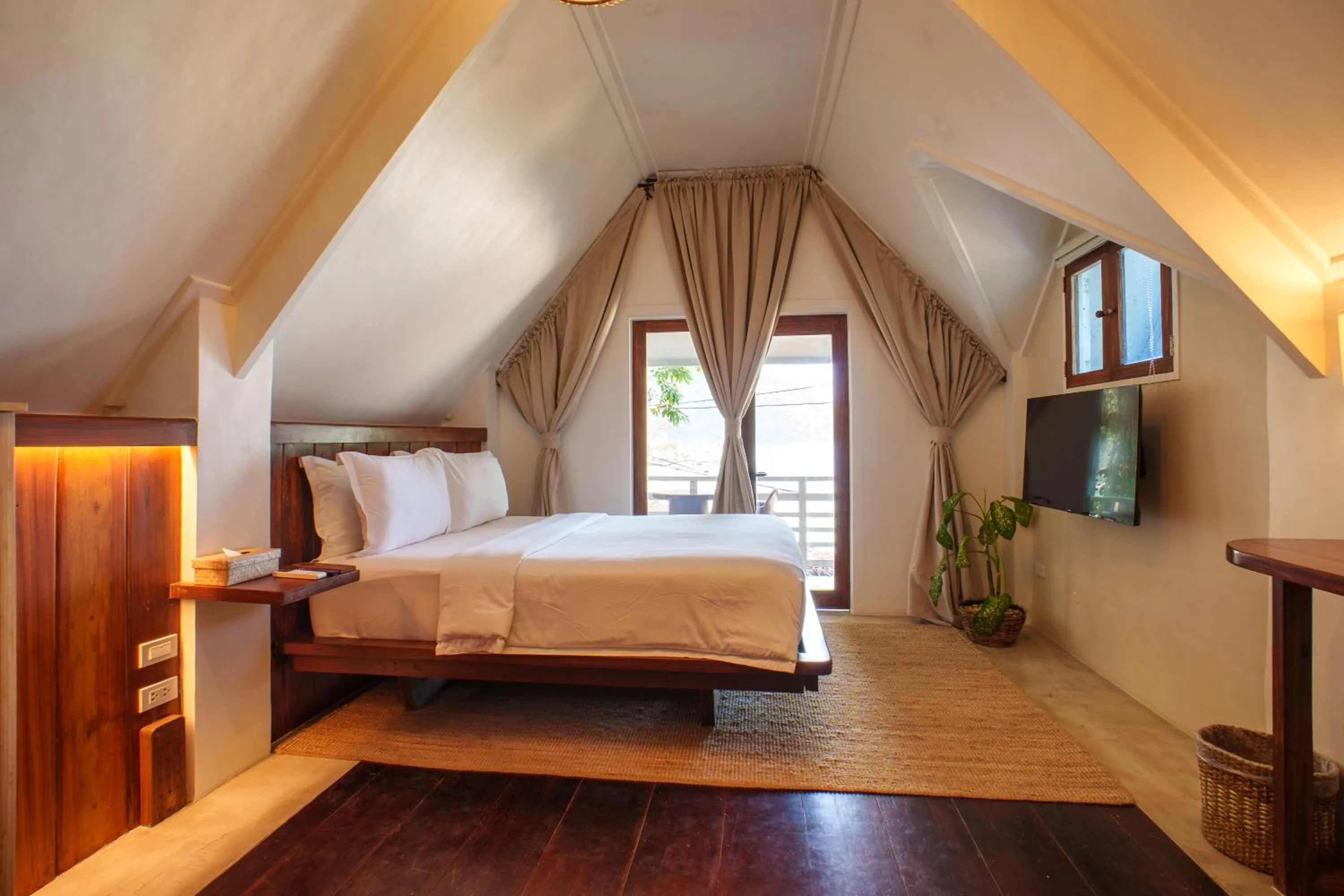Bedroom, Bed in Morgan Villas