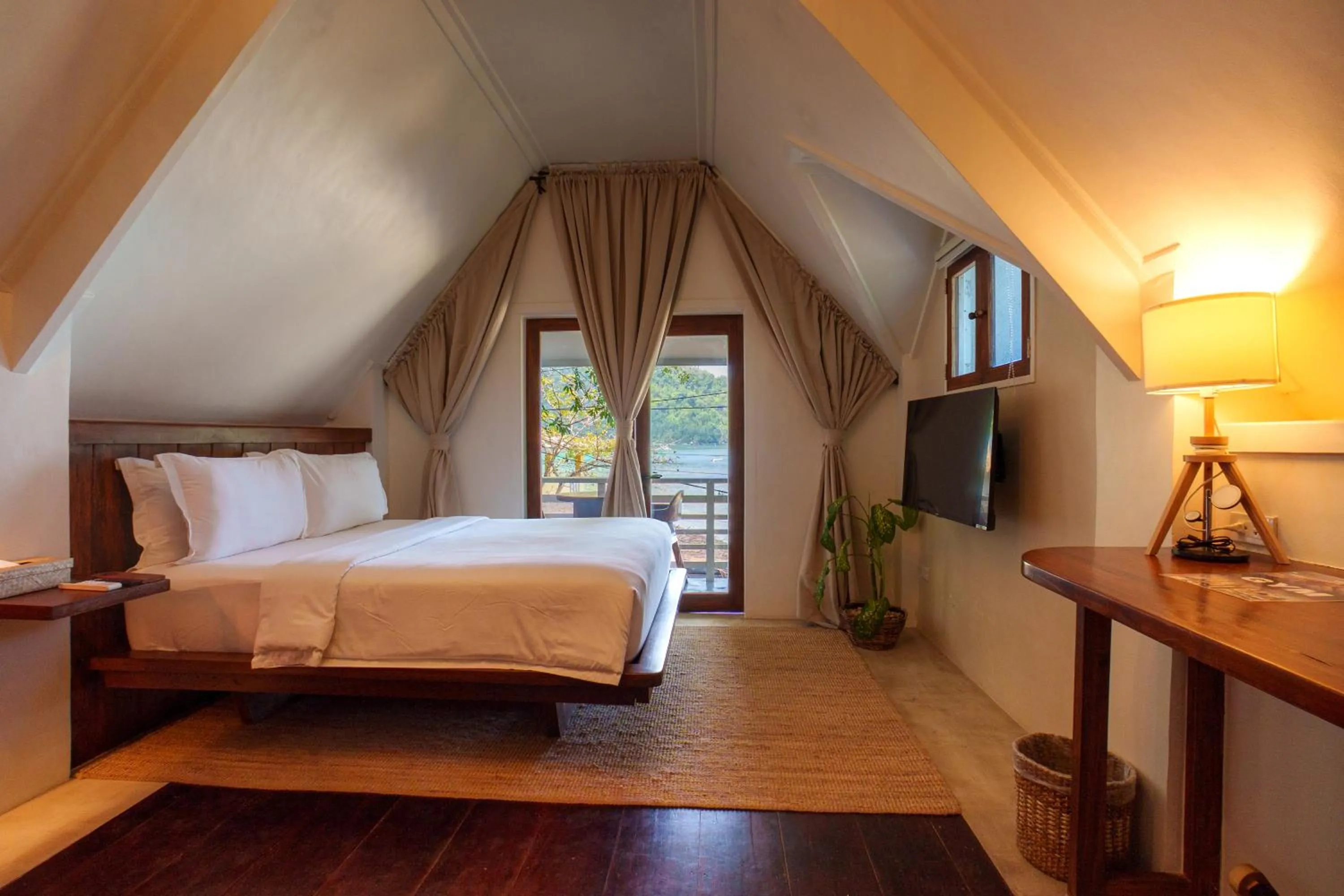 Bedroom, Bed in Morgan Villas