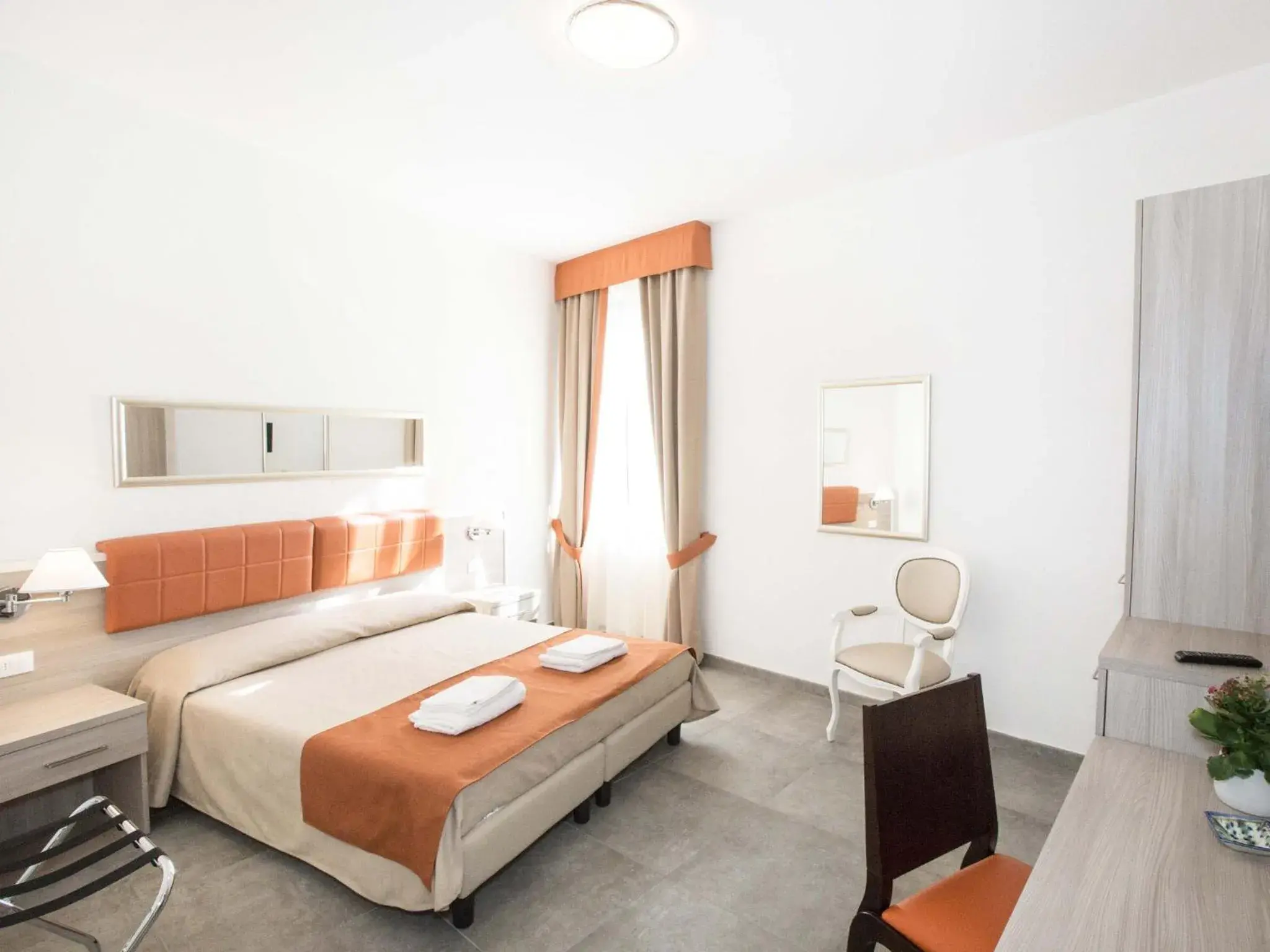 Deluxe Double or Twin Room - single occupancy in La Casa di Zuecca Deluxe Double or Twin Room - single occupancy in La Casa di Zuecca