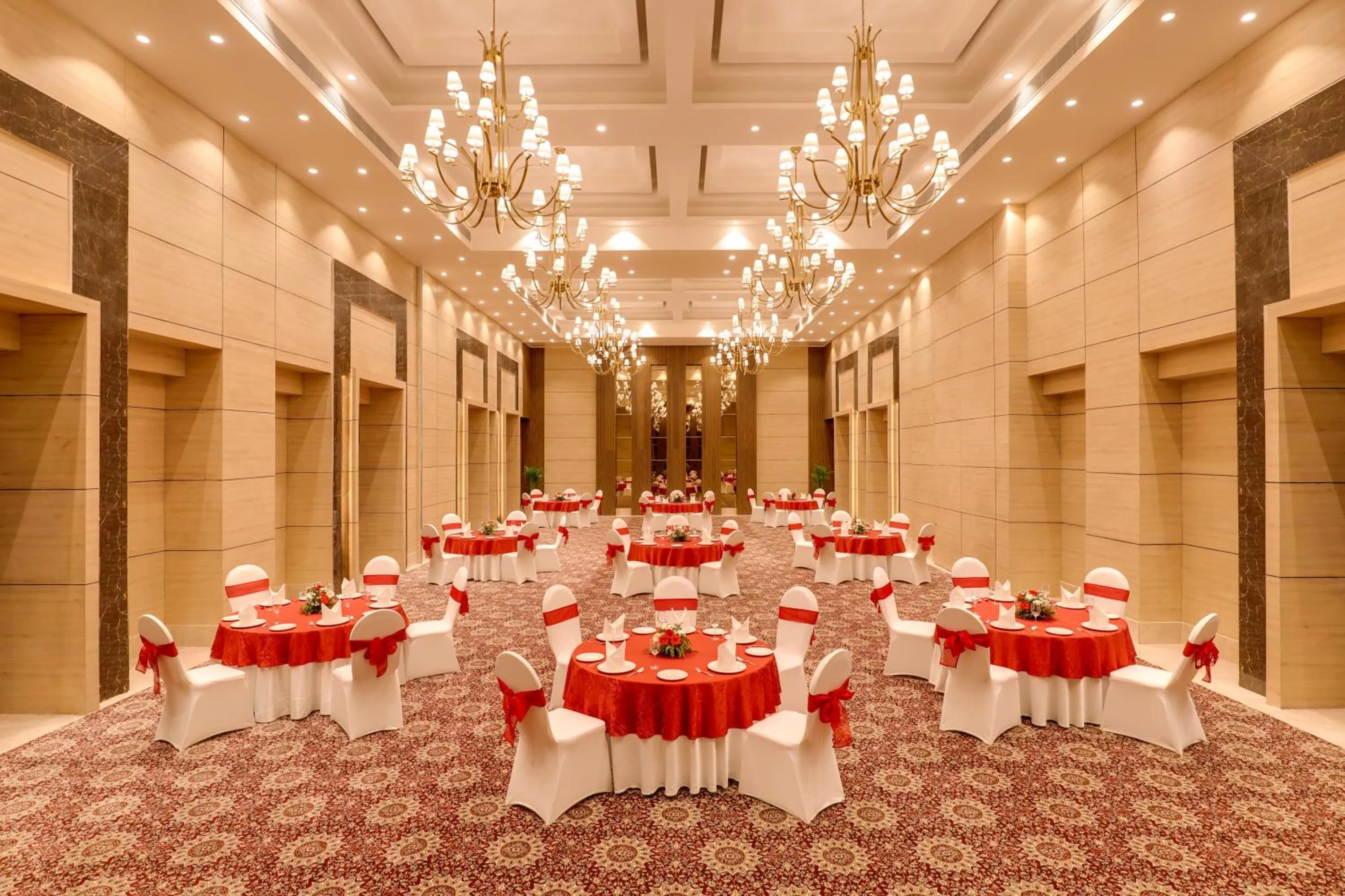 Banquet/Function facilities in Lemon Tree Hotel, Tapovan Rishikesh
