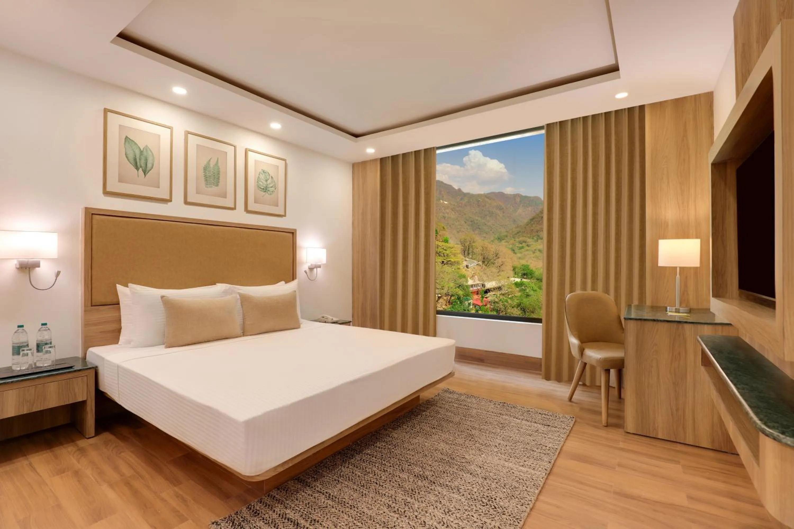 Bedroom, Bed in Lemon Tree Hotel, Tapovan Rishikesh