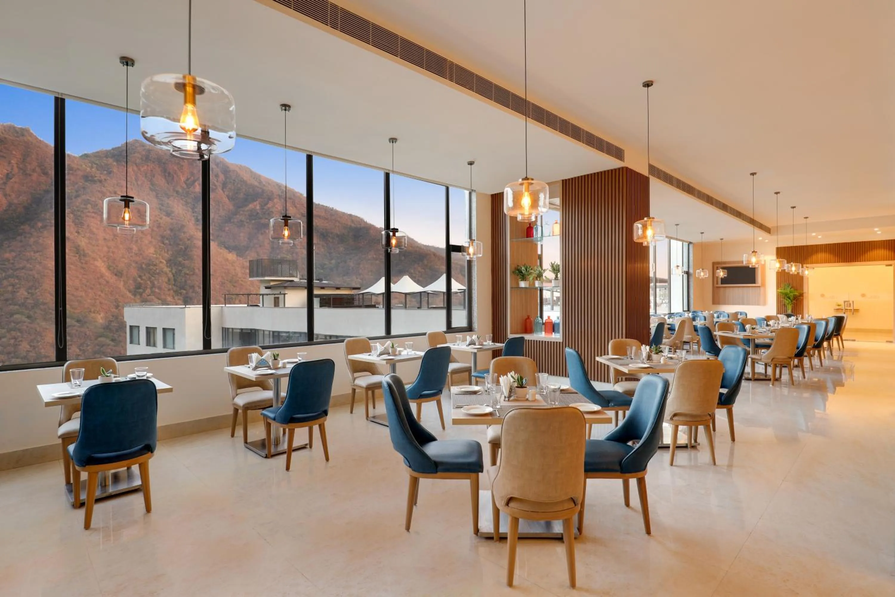 Restaurant/places to eat in Lemon Tree Hotel, Tapovan Rishikesh