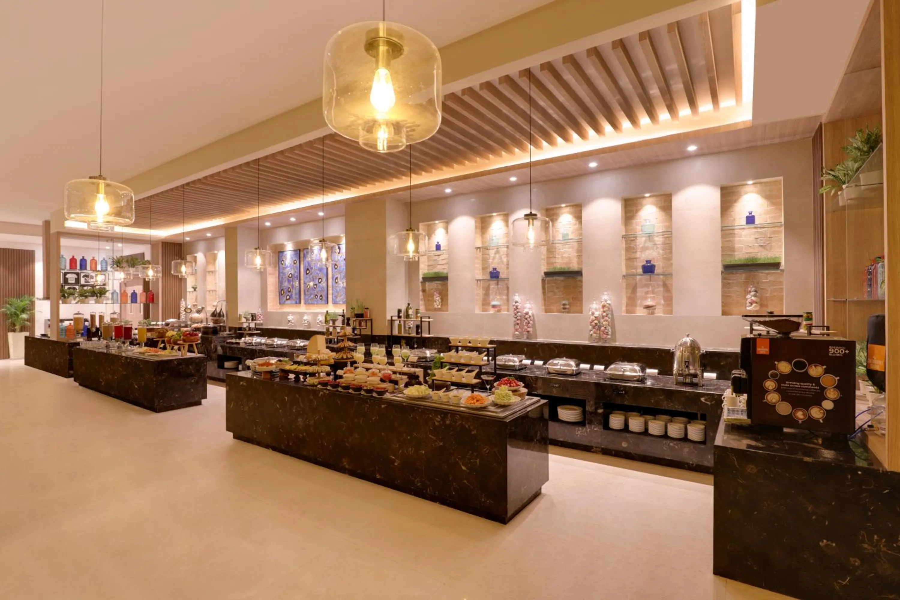 Restaurant/places to eat in Lemon Tree Hotel, Tapovan Rishikesh