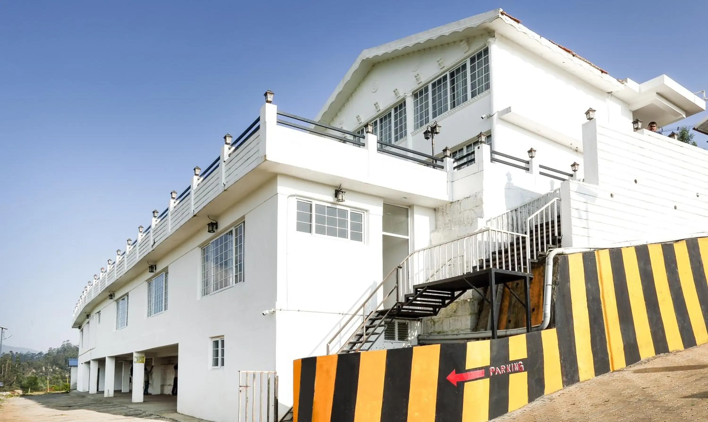 Property building in Treebo Skydale Inn & Suites With Mountain View Property building in Treebo Skydale Inn & Suites With Mountain View