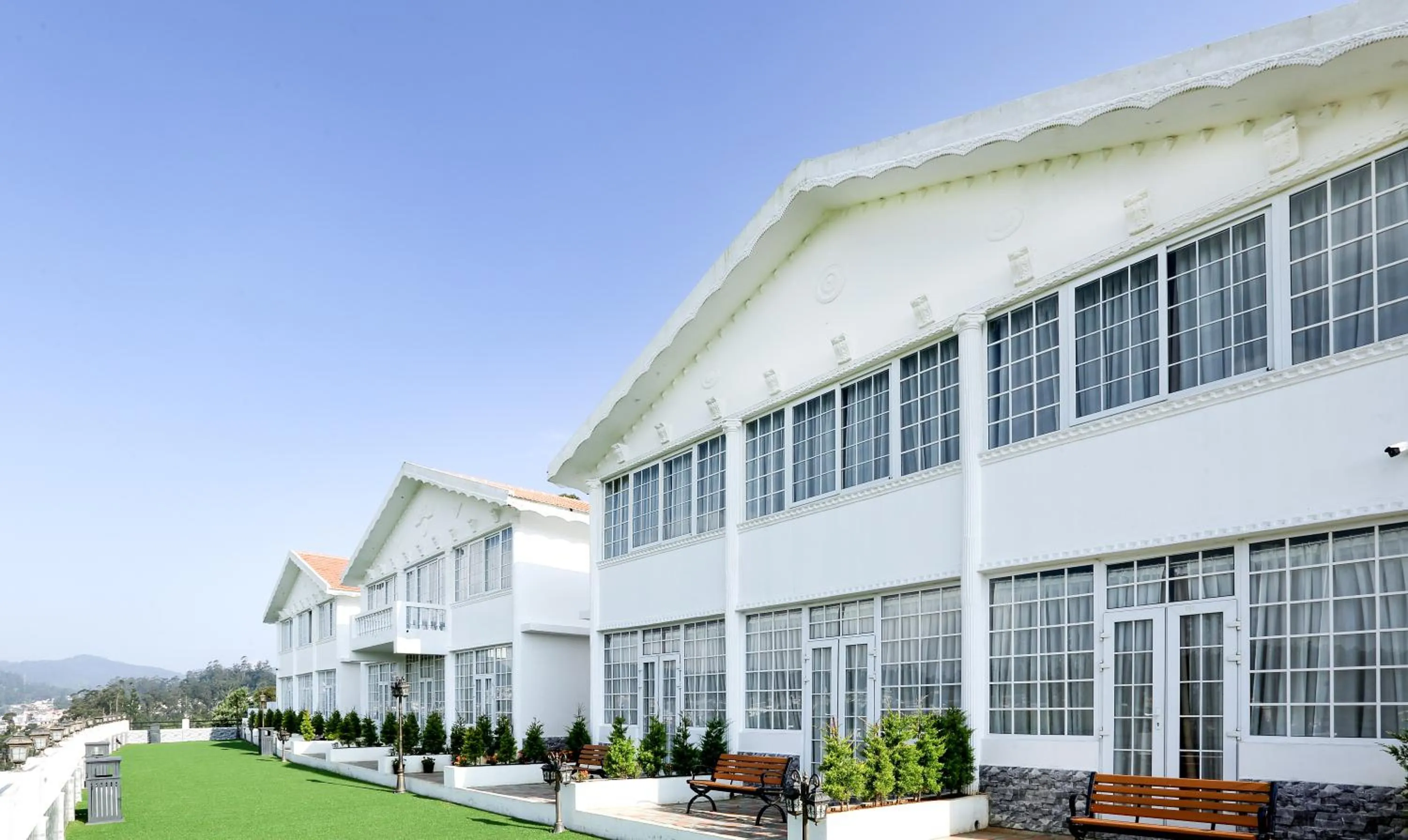 Property building in Treebo Skydale Inn & Suites With Mountain View