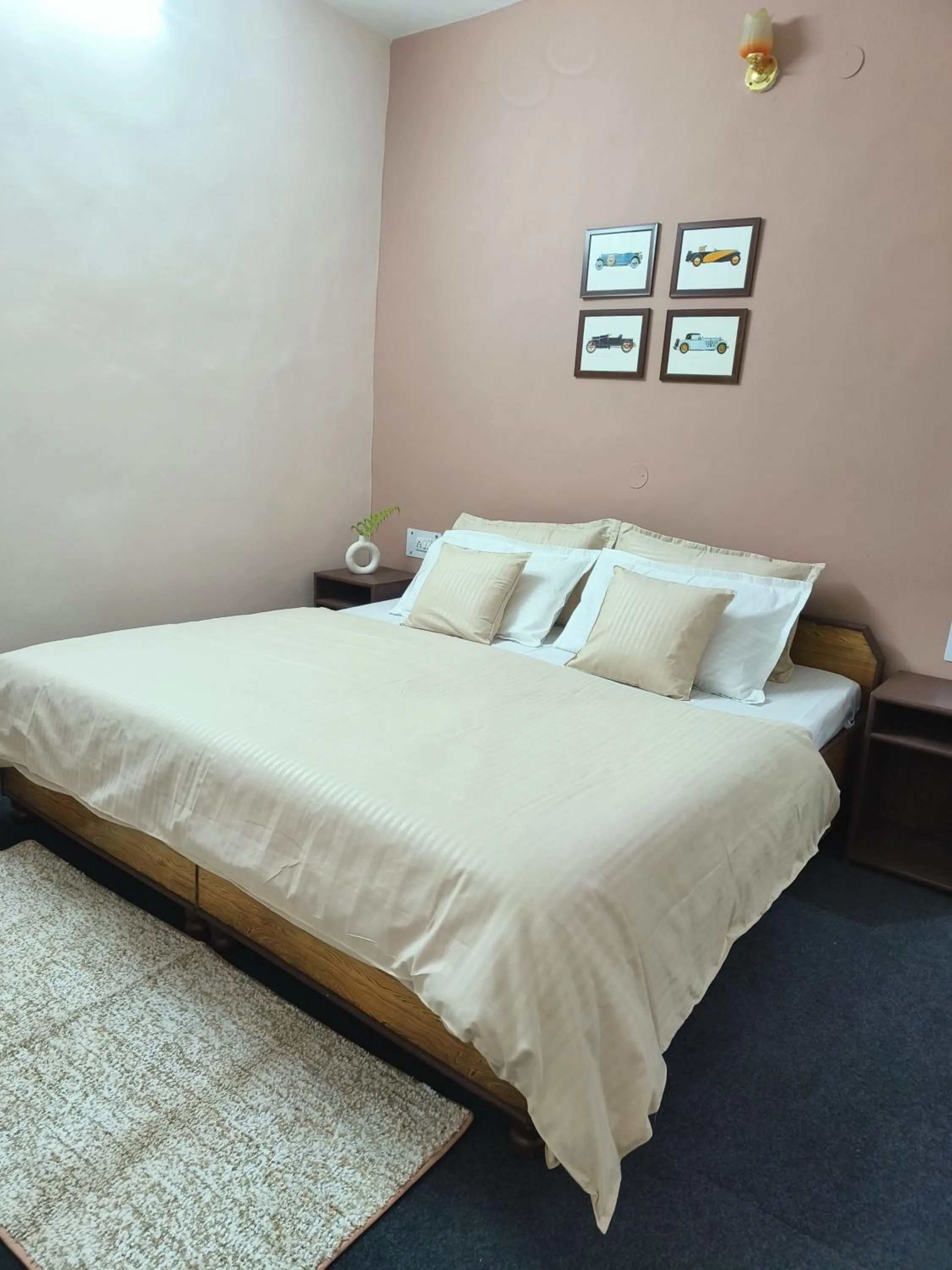 Bedroom, Bed in The Kailasha Homestay