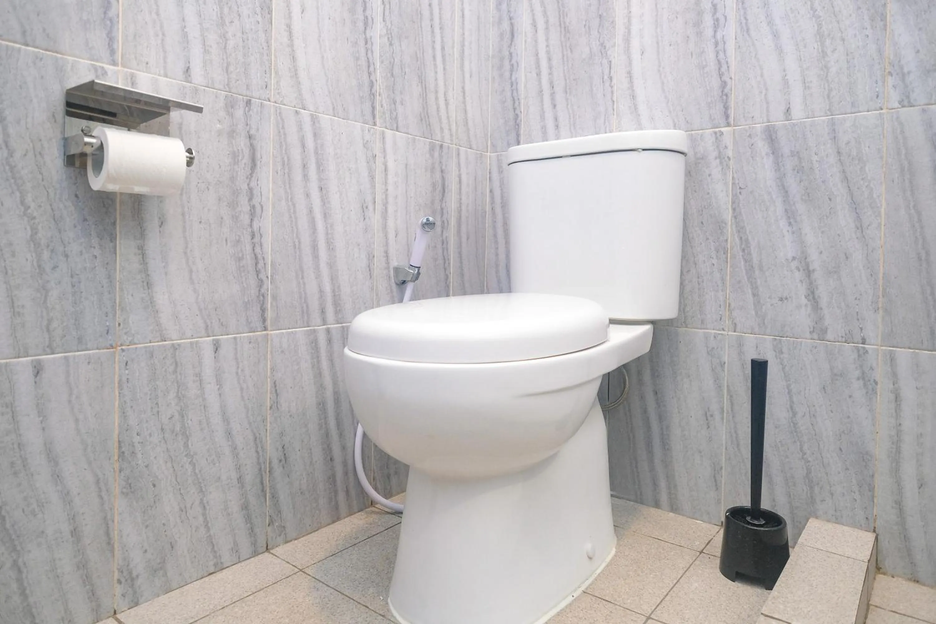 Bathroom in Urbanview Hotel JJ Bukitsari Semarang