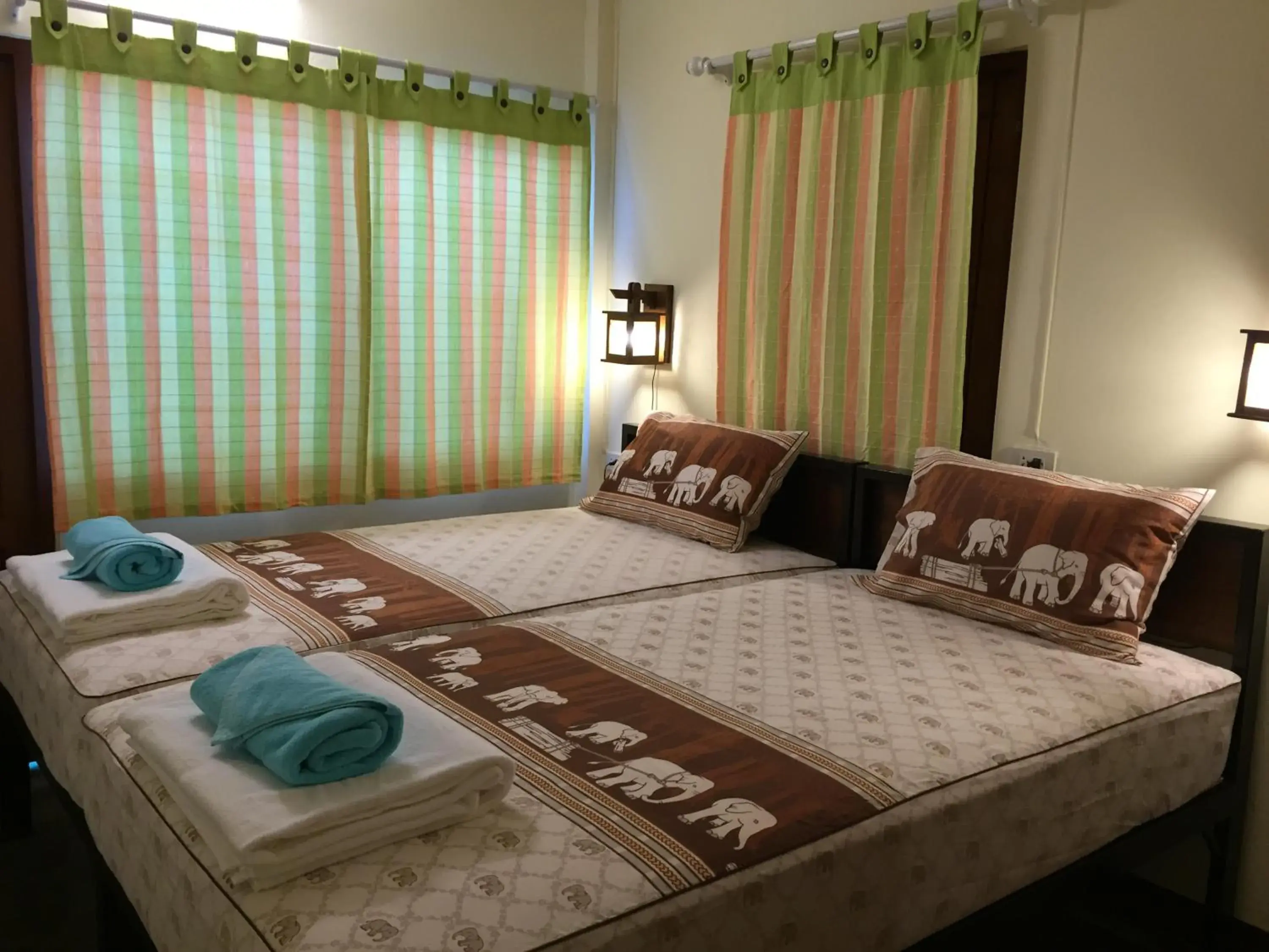 Double or Twin Room with Bathroom in Siriwan Guesthouse Double or Twin Room with Bathroom in Siriwan Guesthouse
