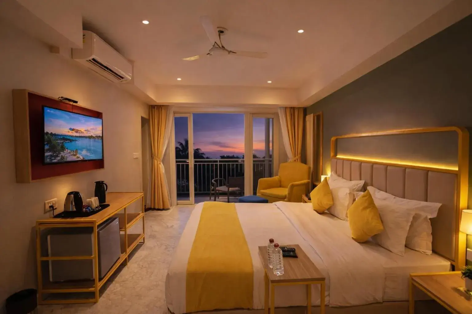 Bed in Phoenix Unmatched Comfort - Hotel Near Fateh Sagar Lake Udaipur Bed in Phoenix Unmatched Comfort - Hotel Near Fateh Sagar Lake Udaipur