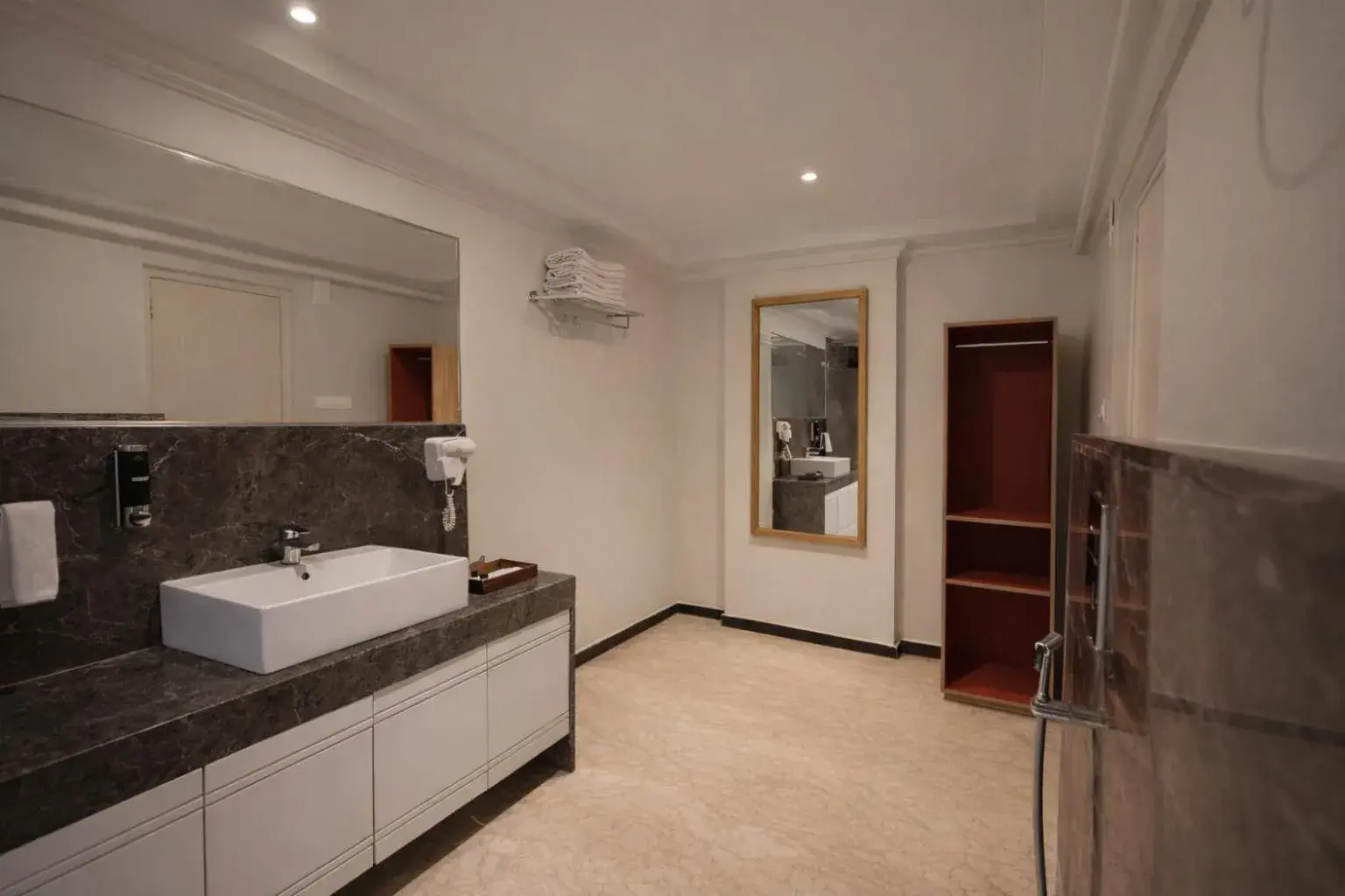 Phoenix Unmatched Comfort - Hotel Near Fateh Sagar Lake Udaipur Phoenix Unmatched Comfort - Hotel Near Fateh Sagar Lake Udaipur