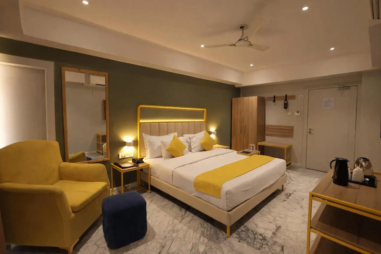 Bed in Phoenix Unmatched Comfort - Hotel Near Fateh Sagar Lake Udaipur Bed in Phoenix Unmatched Comfort - Hotel Near Fateh Sagar Lake Udaipur