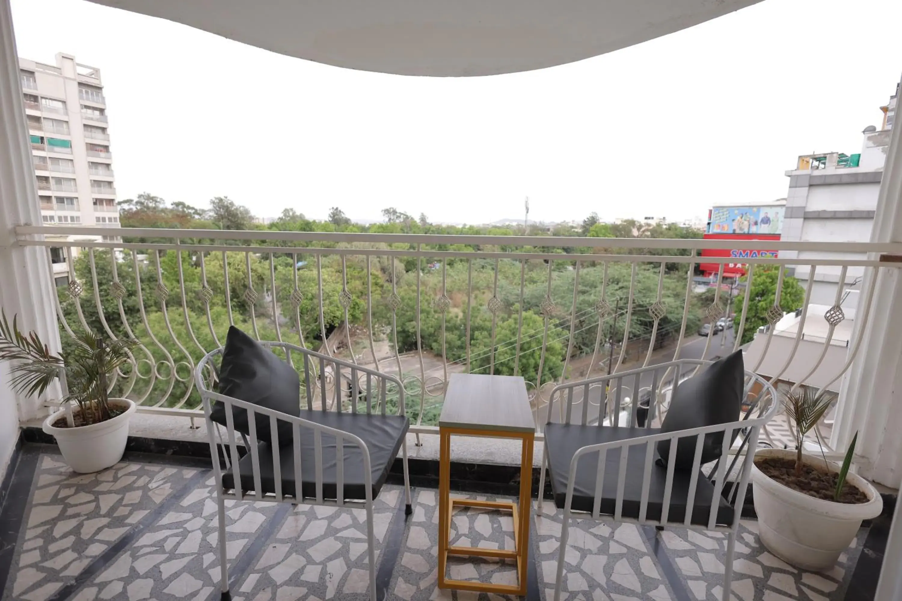 Balcony/Terrace in Phoenix - Unmatched Comfort Balcony/Terrace in Phoenix - Unmatched Comfort