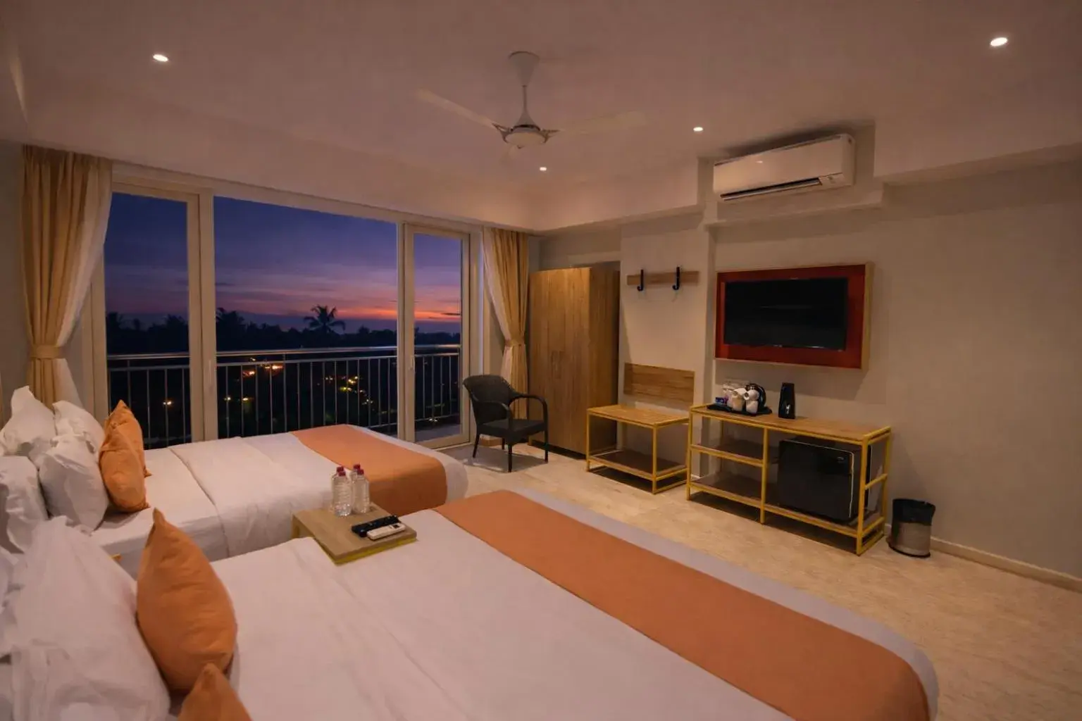 Bed in Phoenix Unmatched Comfort - Hotel Near Fateh Sagar Lake Udaipur Bed in Phoenix Unmatched Comfort - Hotel Near Fateh Sagar Lake Udaipur