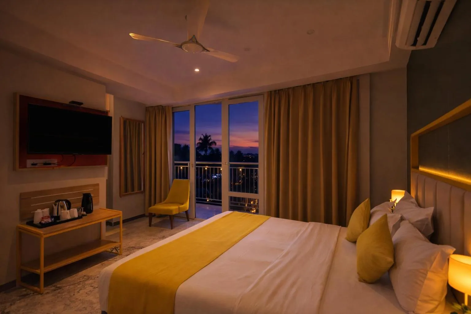 Bed in Phoenix Unmatched Comfort - Hotel Near Fateh Sagar Lake Udaipur