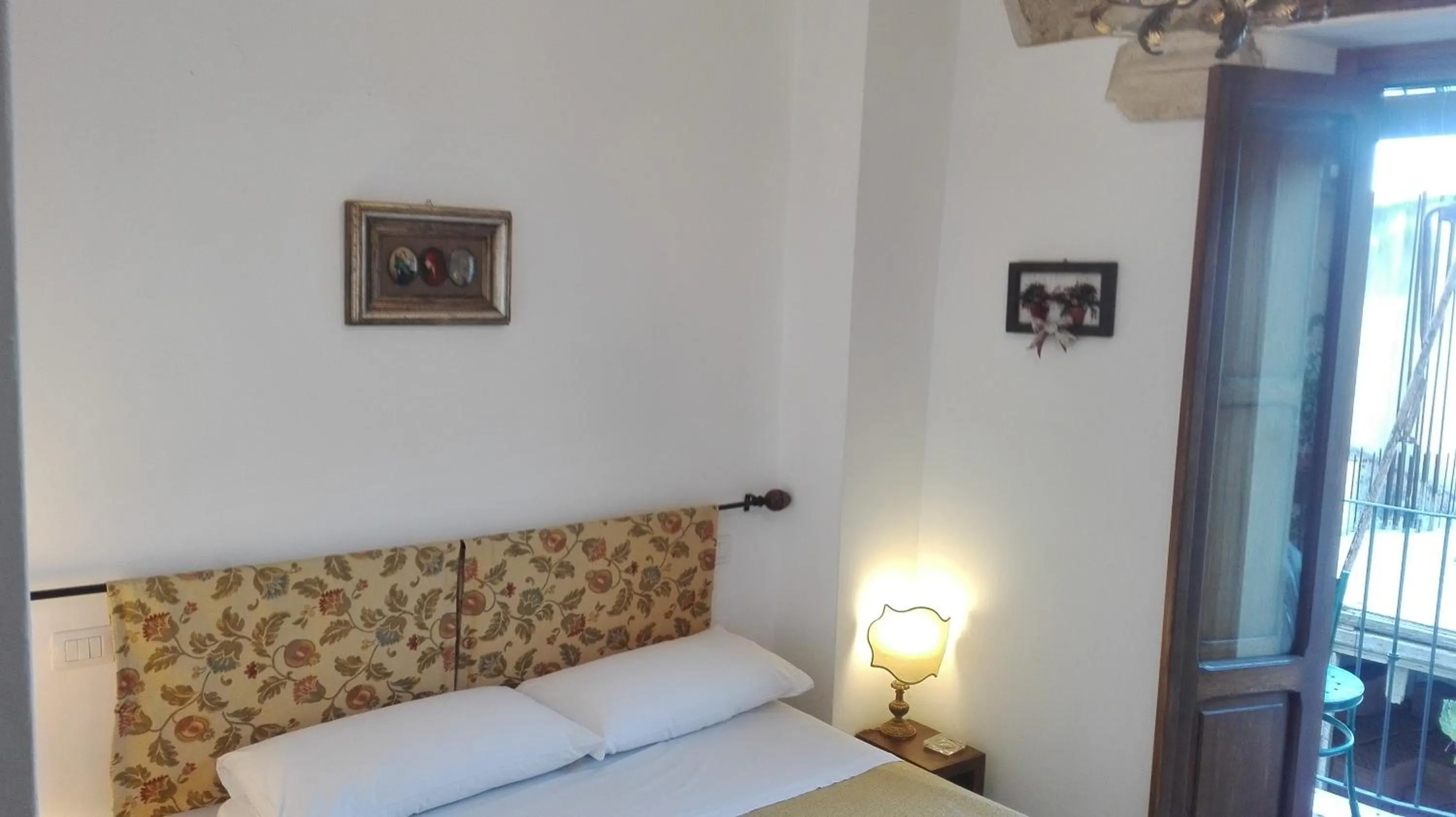 Bed in B&B Chianalea 54