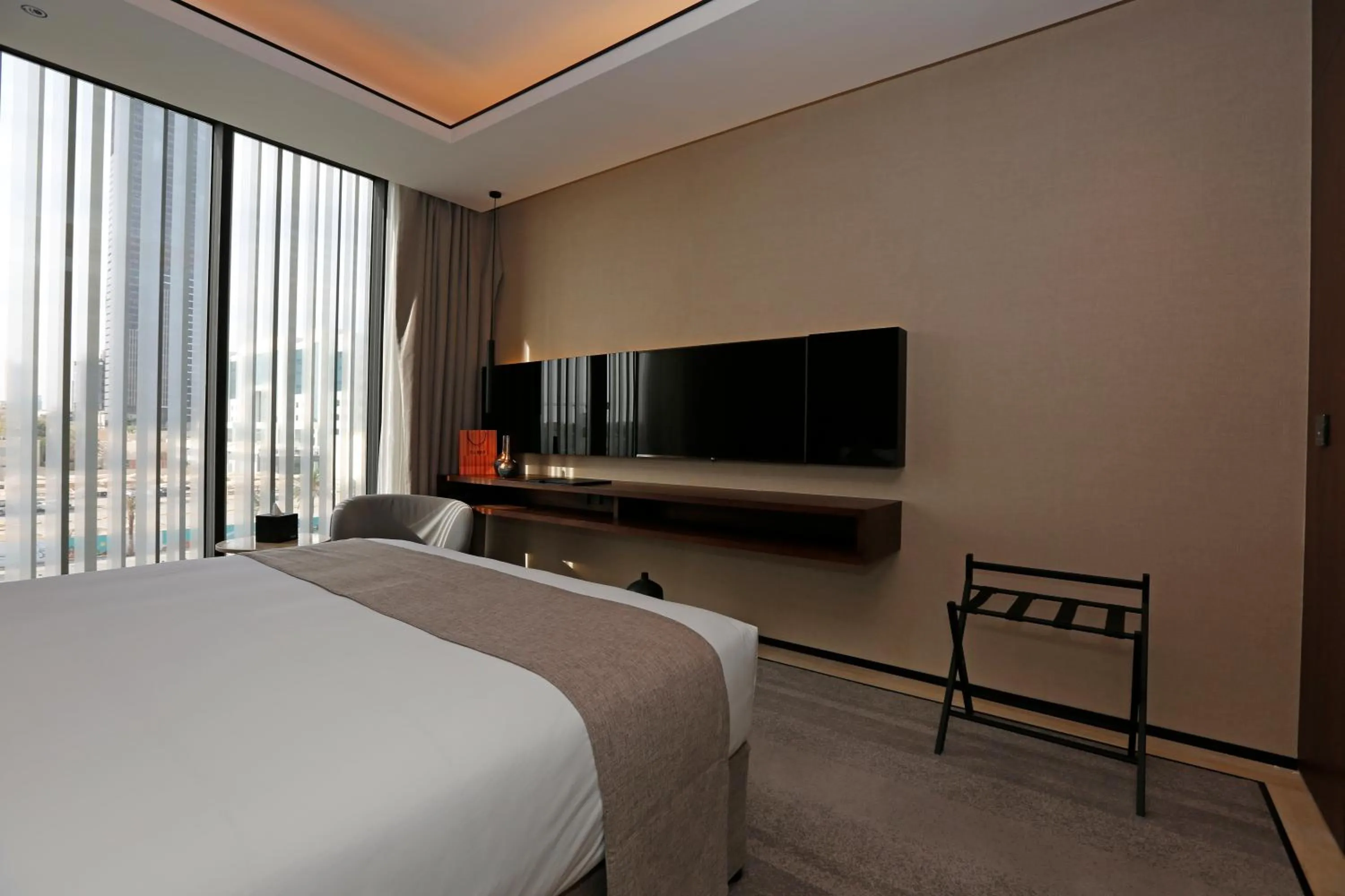 Bedroom, Bed in ALMA Hotel Riyadh