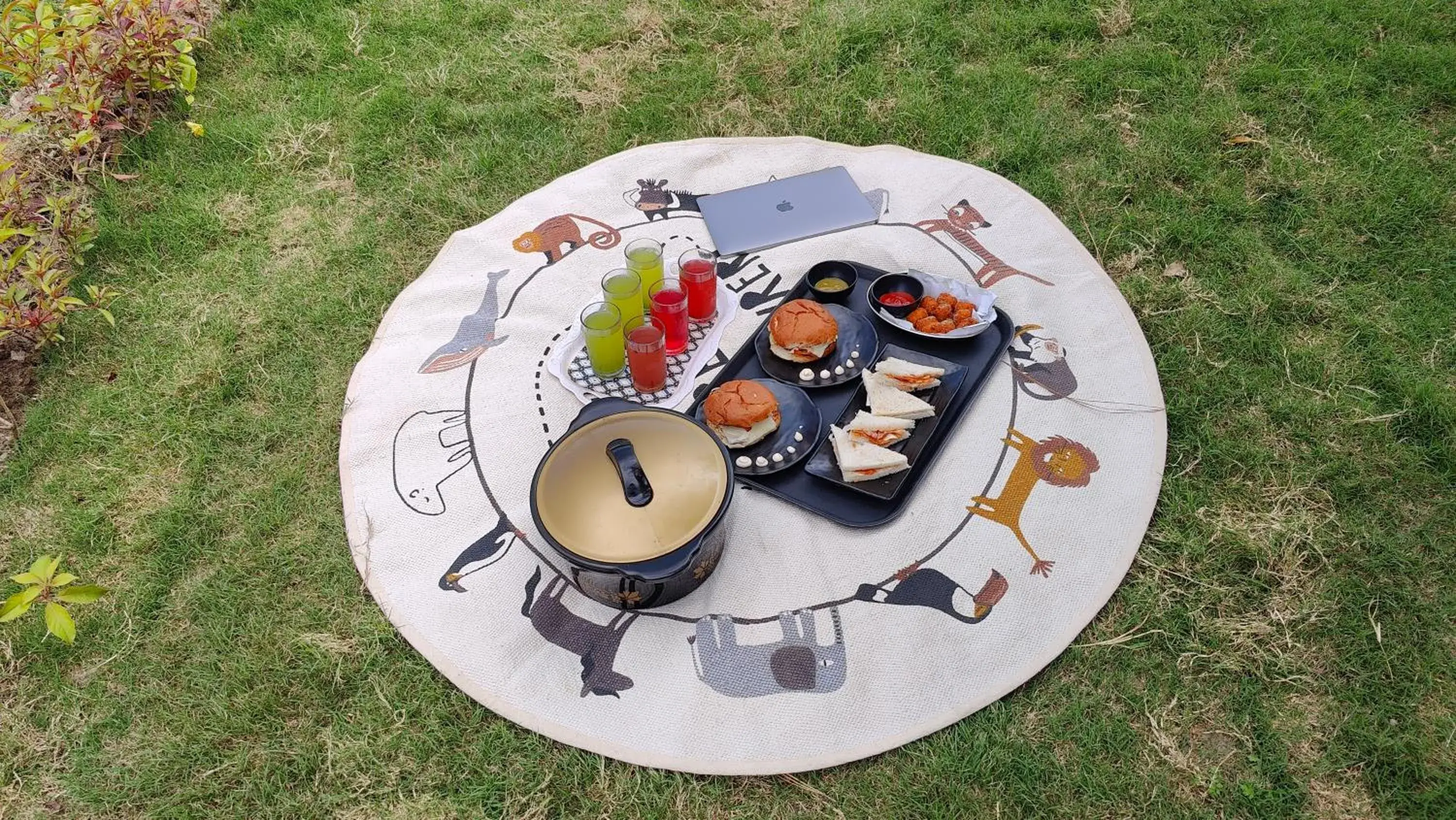 Food and drinks in Adaara Retreat - Pet Friendly Cottages, Almora Food and drinks in Adaara Retreat - Pet Friendly Cottages, Almora