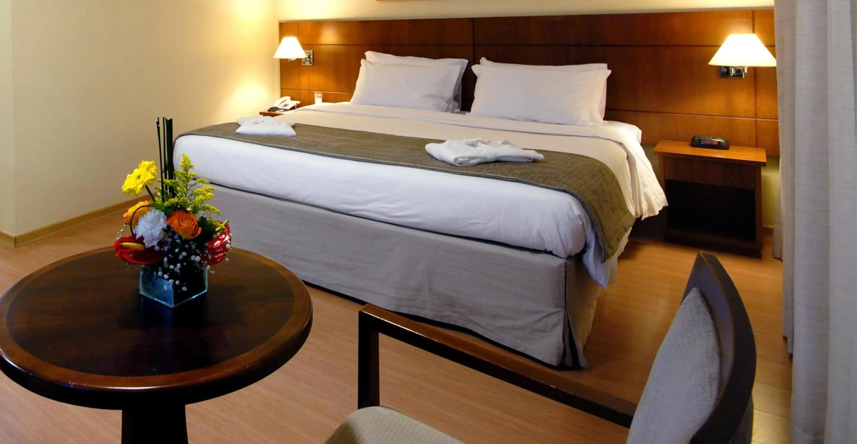 Photo of the whole room, Bed in Luz Plaza São Paulo