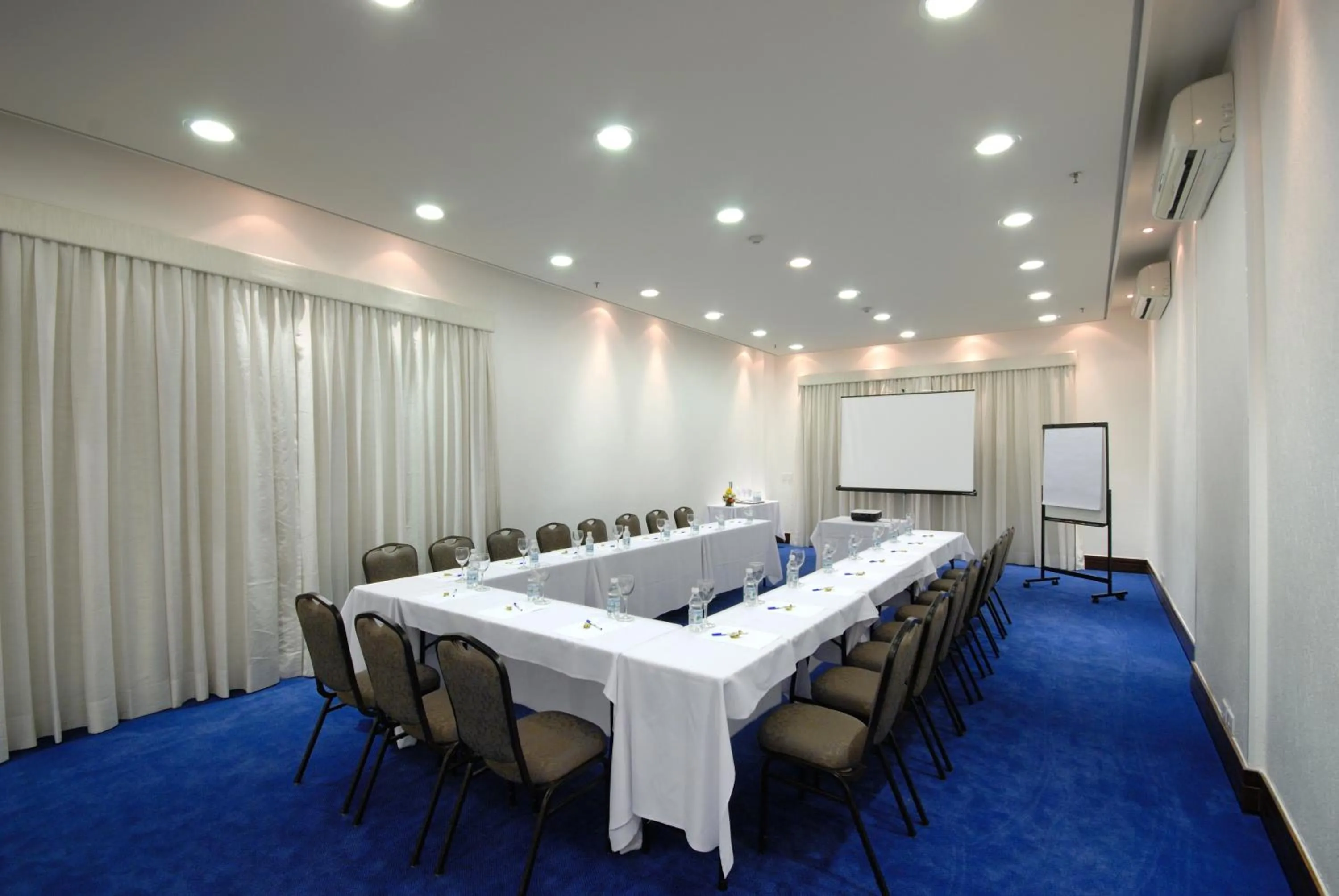 Business facilities in Luz Plaza São Paulo