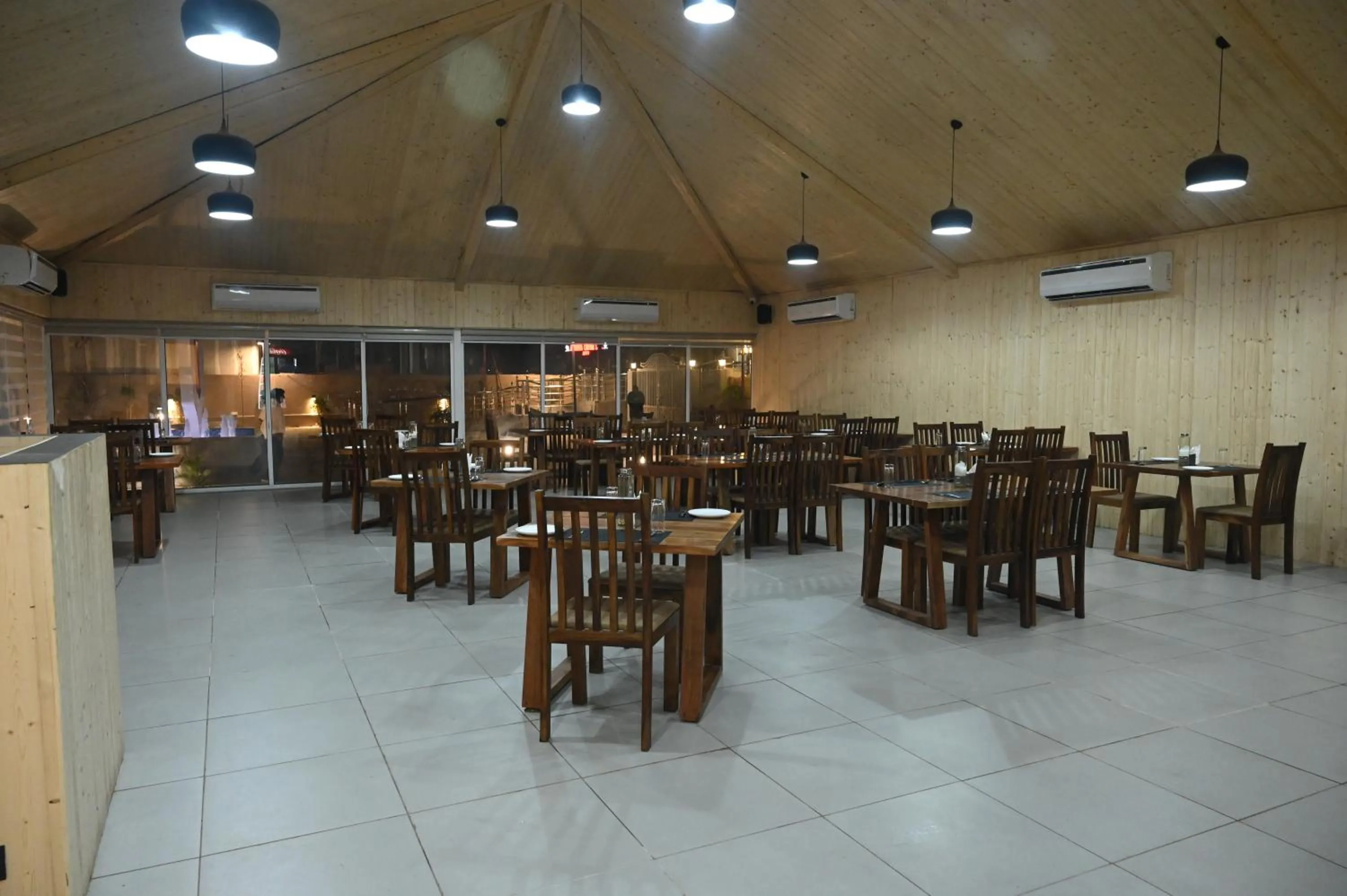 Restaurant/places to eat in Praveg Tent City Saryu Ayodhya