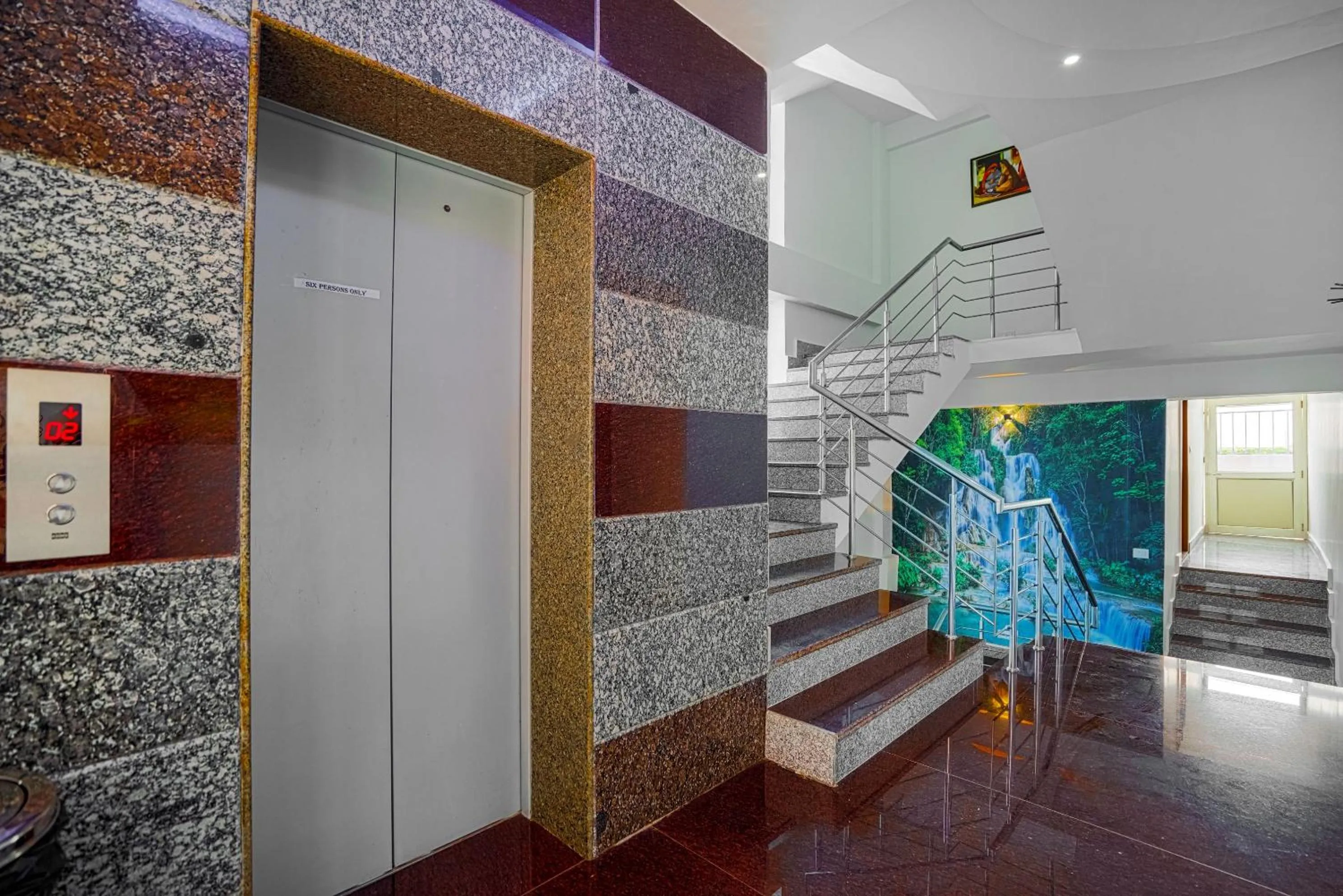 Lobby or reception in Aliza Inn And Suites By SRS Hotels