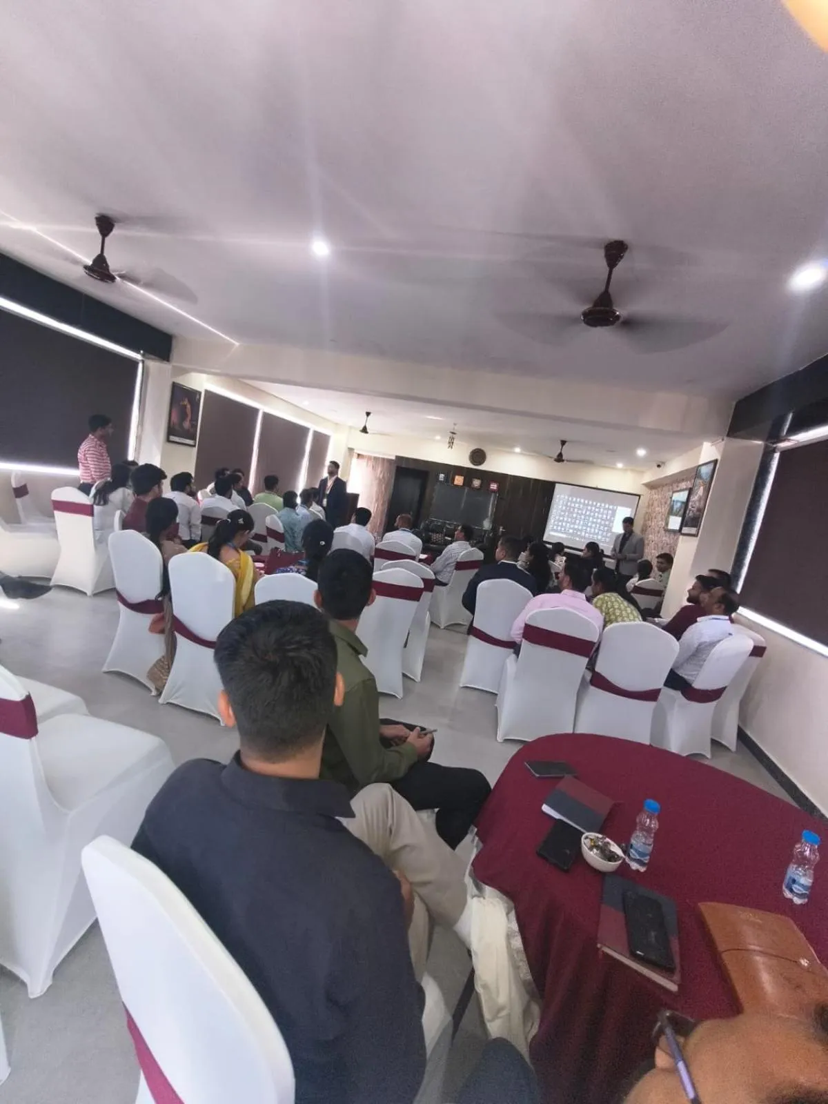 Meeting/conference room in Aliza Inn And Suites By SRS Hotels