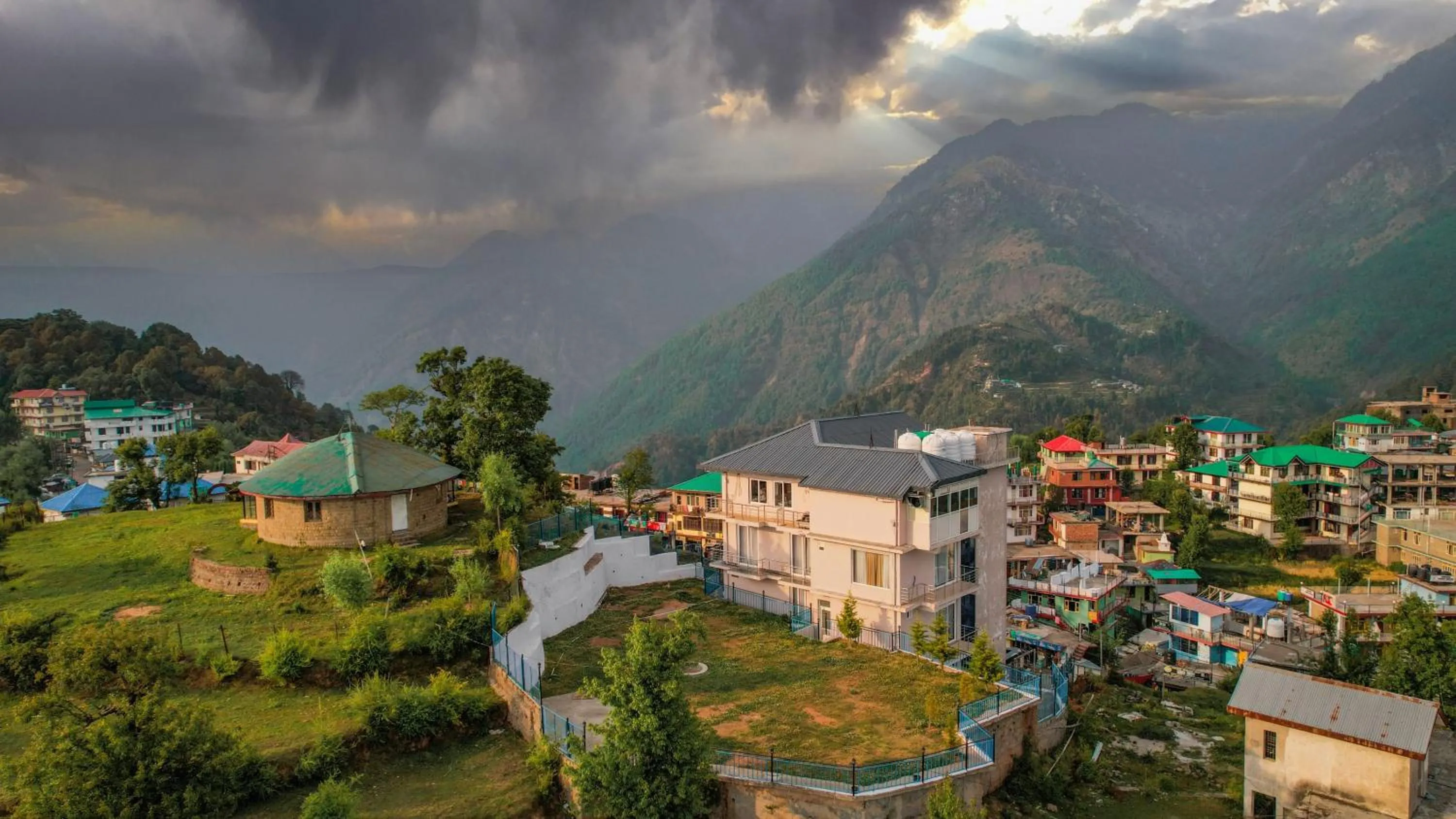 Garden in Aliza Inn And Suites By SRS Hotels