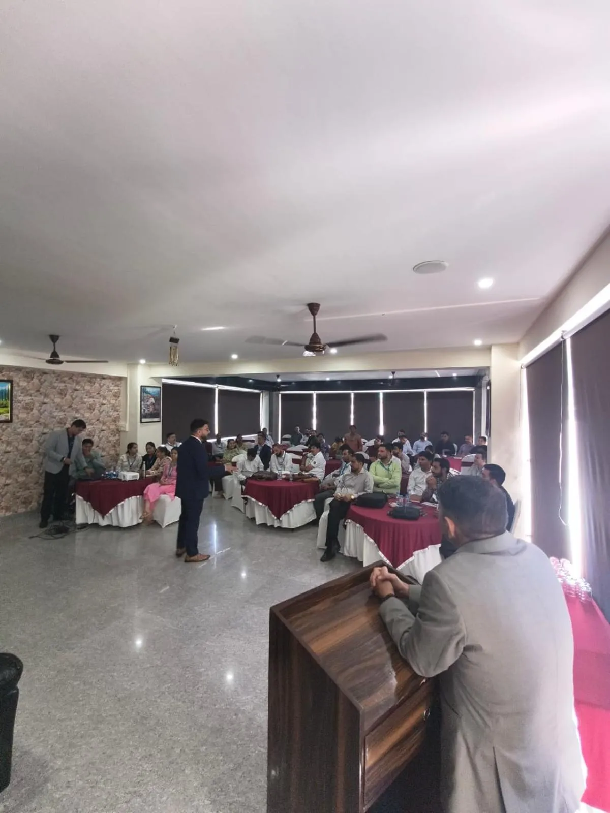 Meeting/conference room in Aliza Inn And Suites By SRS Hotels