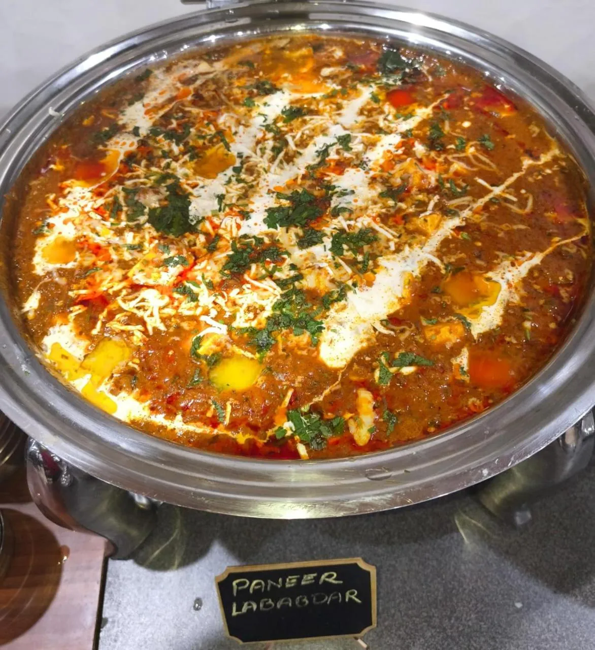 Restaurant/places to eat in Aliza Inn And Suites By SRS Hotels