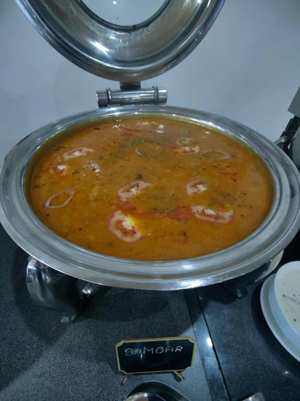 Food in Aliza Inn And Suites By SRS Hotels