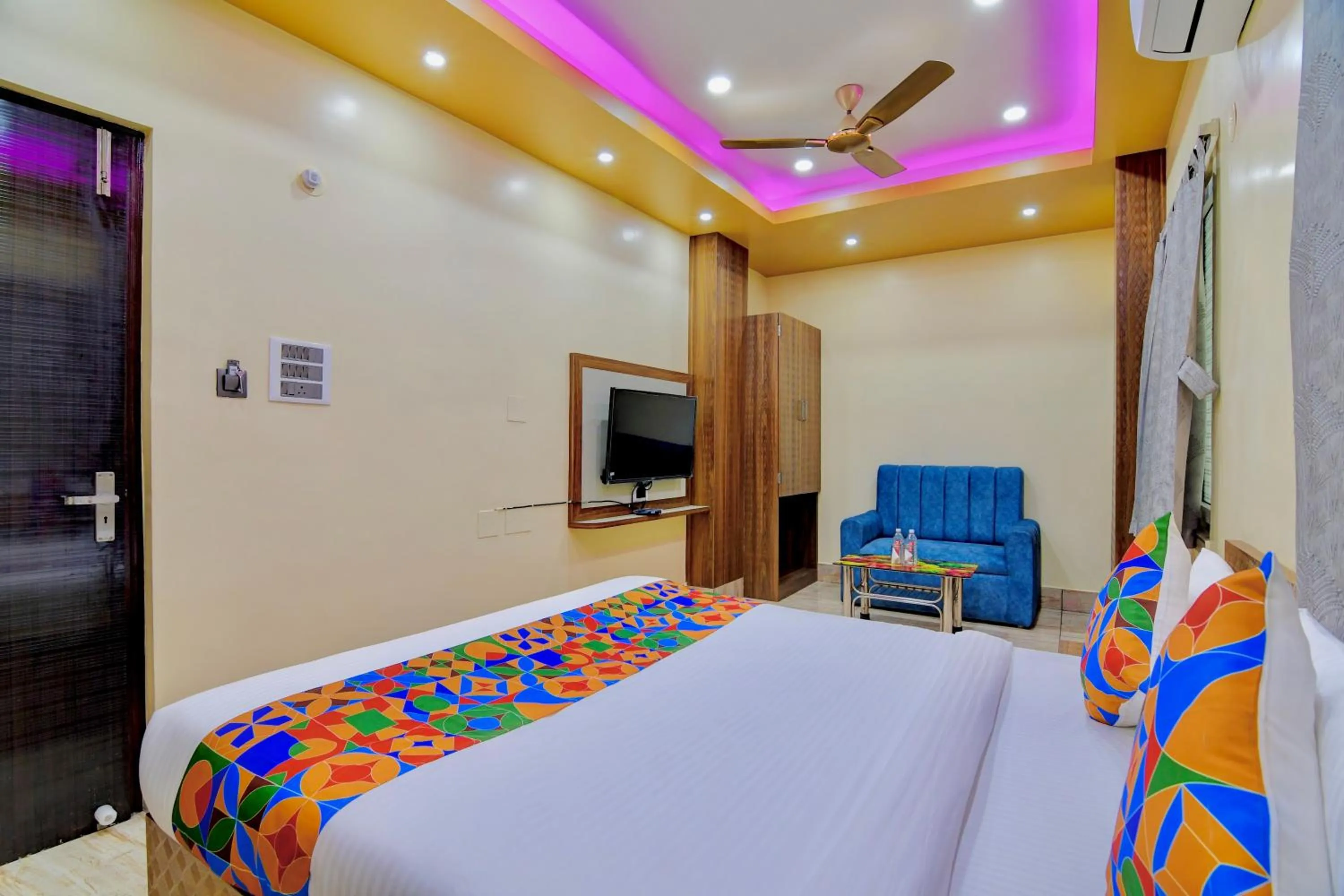 Bed in HOTEL KANAN INN