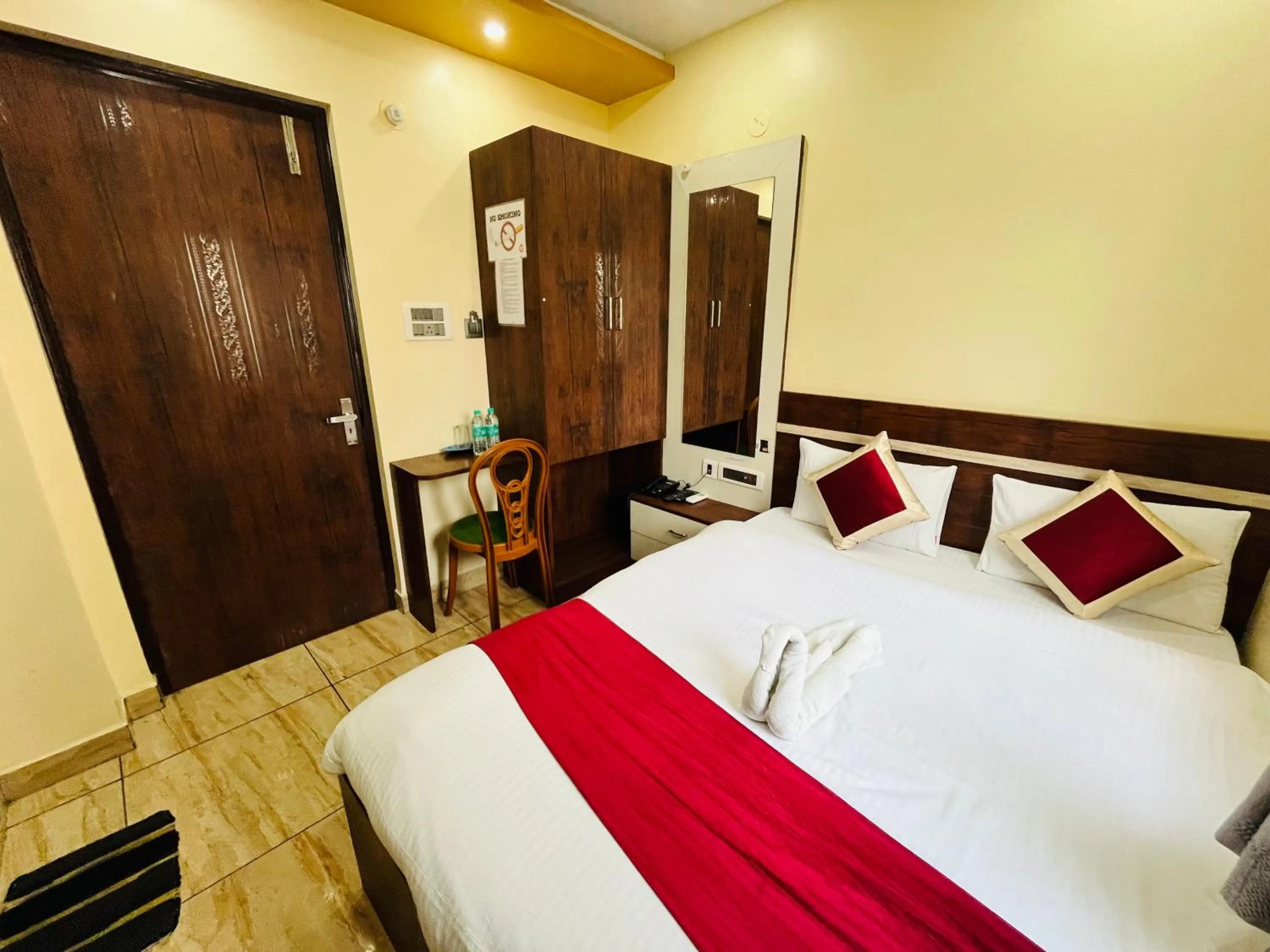 Bed in HOTEL KANAN INN