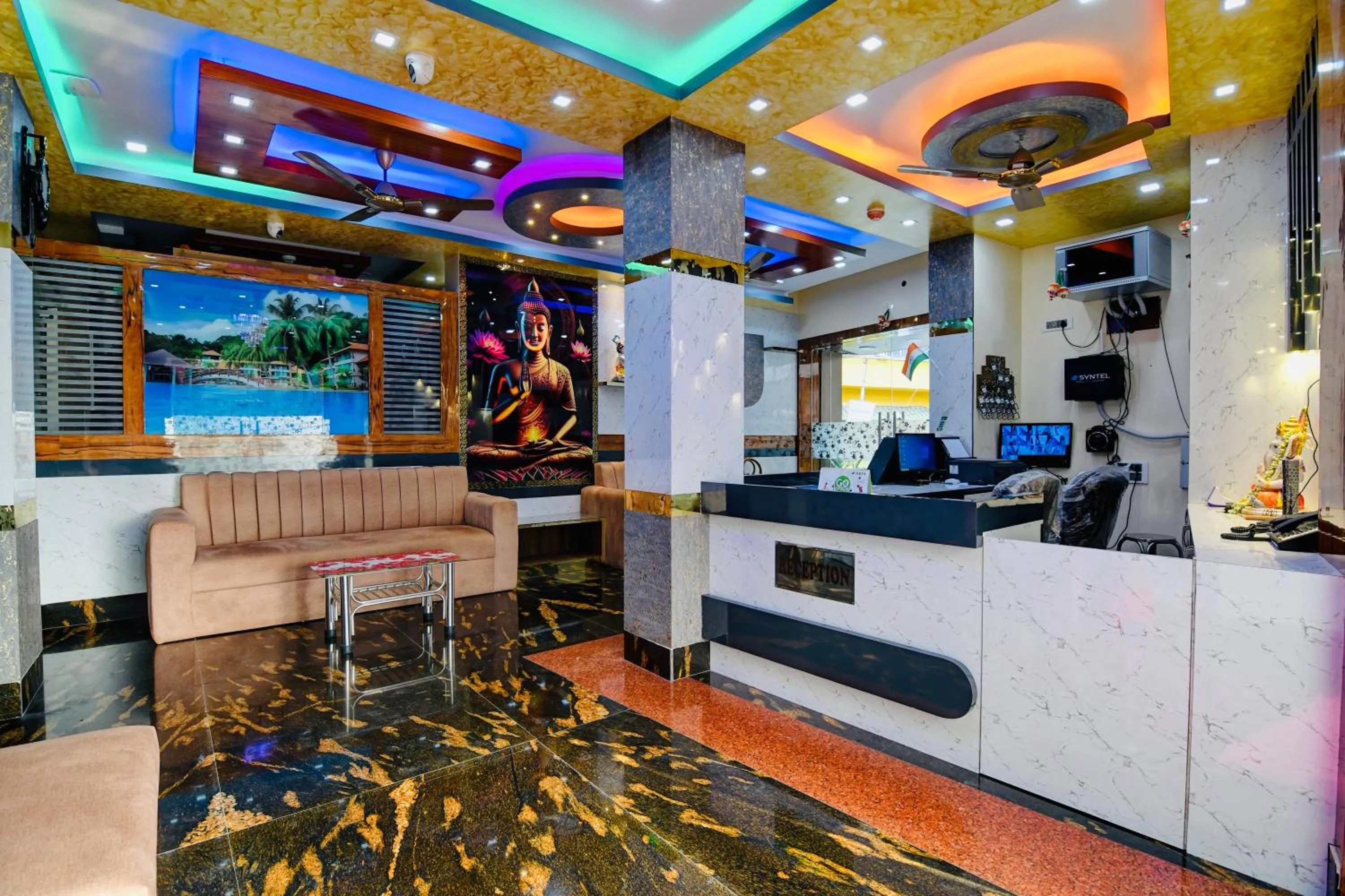 Communal lounge/ TV room in HOTEL KANAN INN