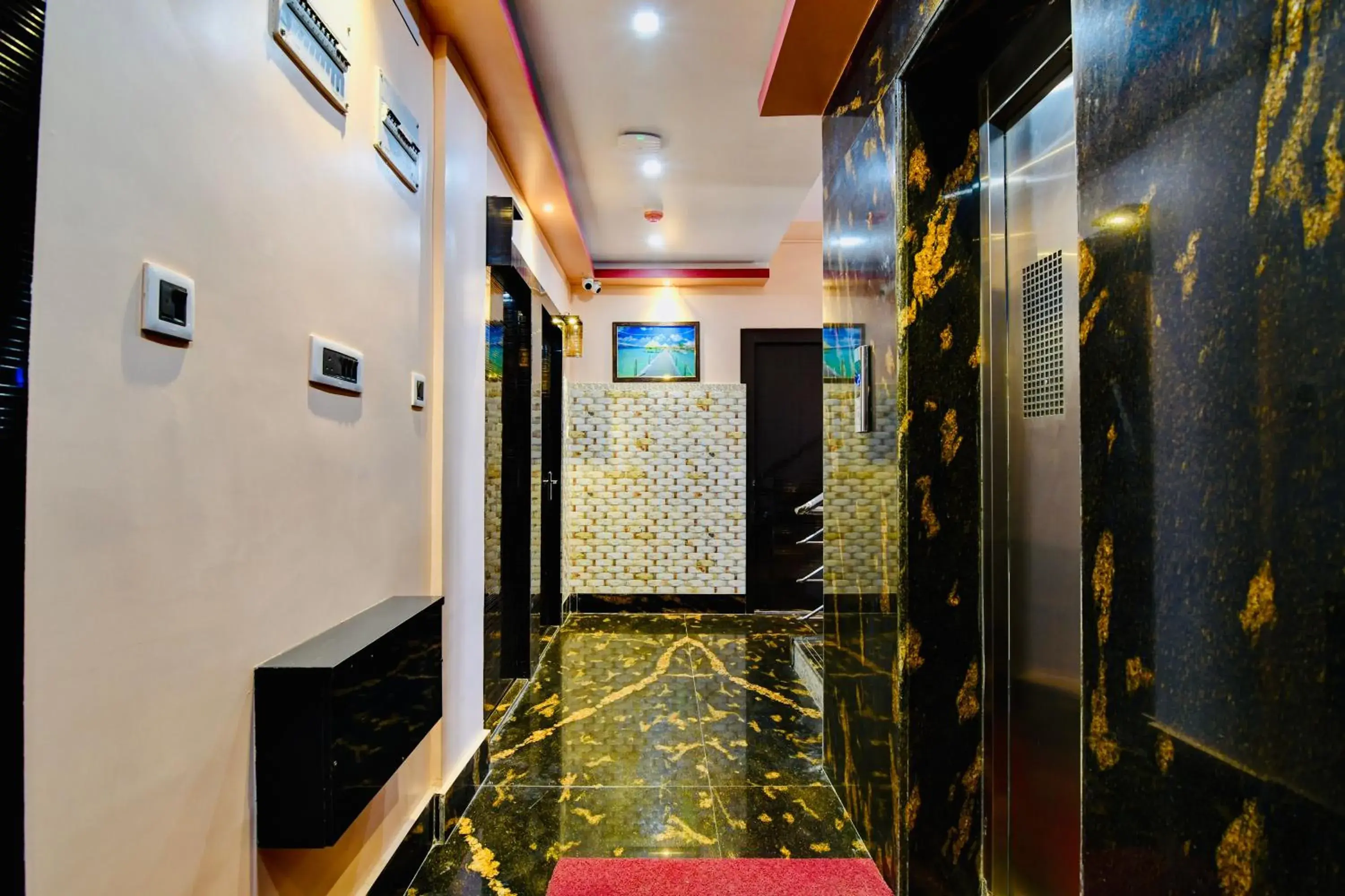 Lobby or reception in HOTEL KANAN INN Lobby or reception in HOTEL KANAN INN