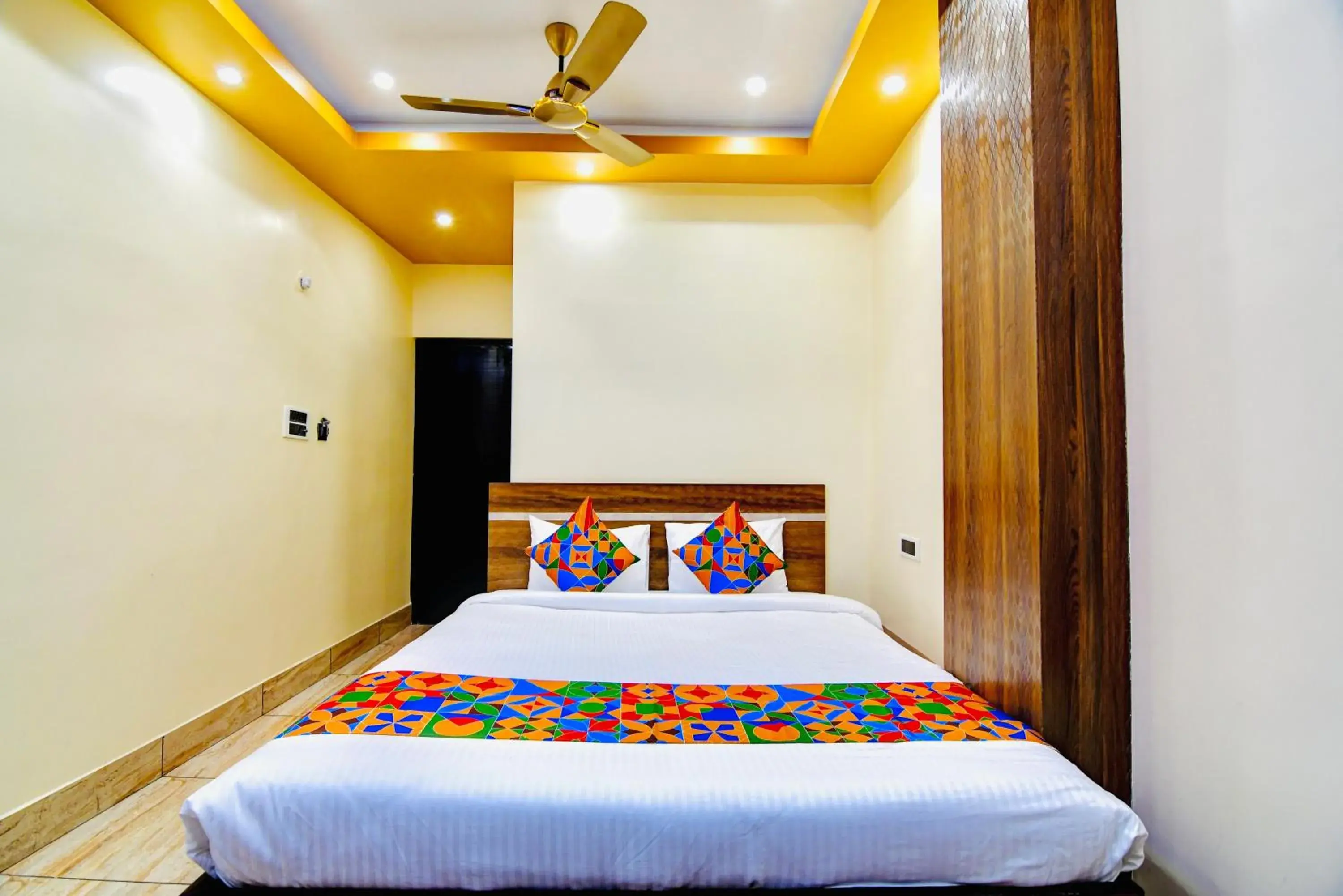 Bed in HOTEL KANAN INN Bed in HOTEL KANAN INN