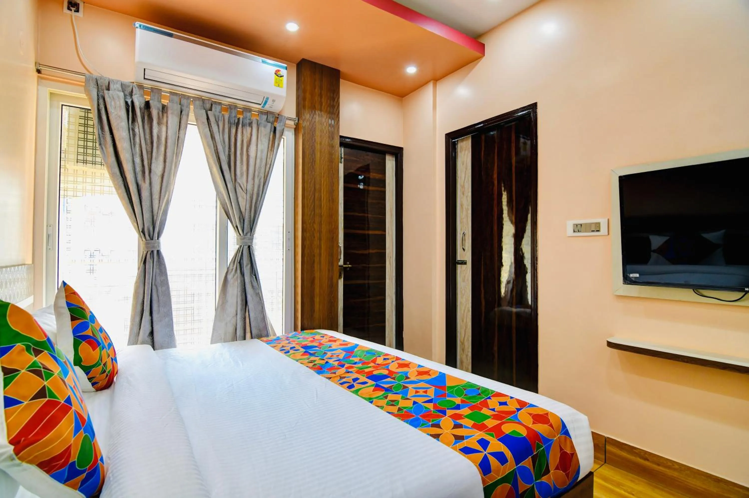 Bed in HOTEL KANAN INN