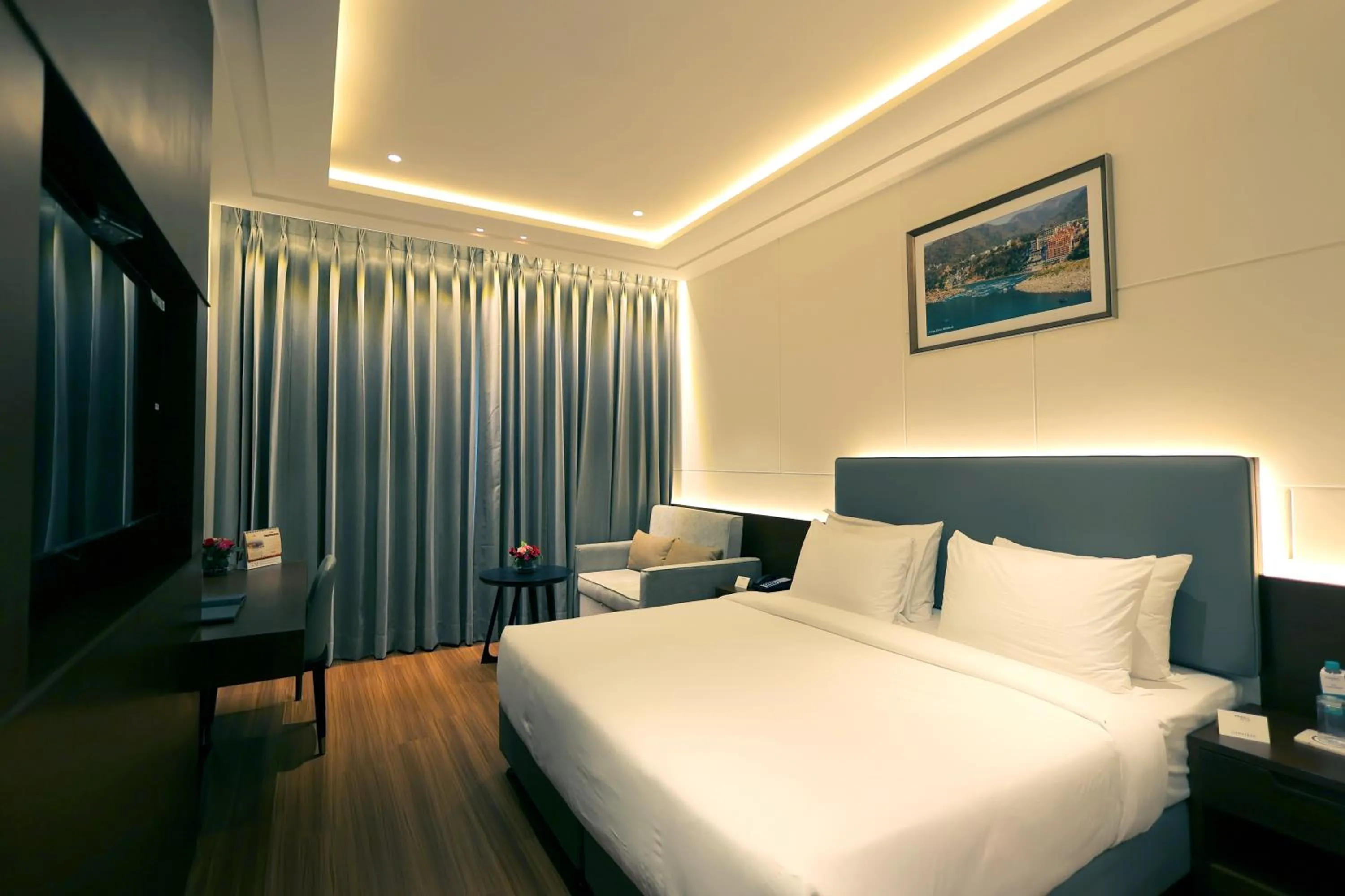 Bedroom, Bed in Pride Elite Haridwar