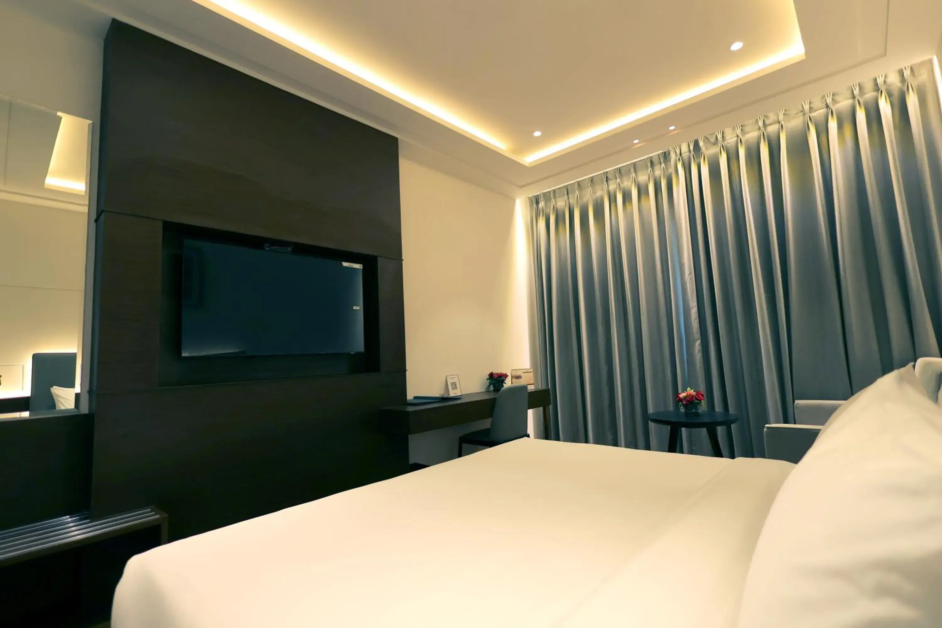 Bedroom, Bed in Pride Elite Haridwar Bedroom, Bed in Pride Elite Haridwar