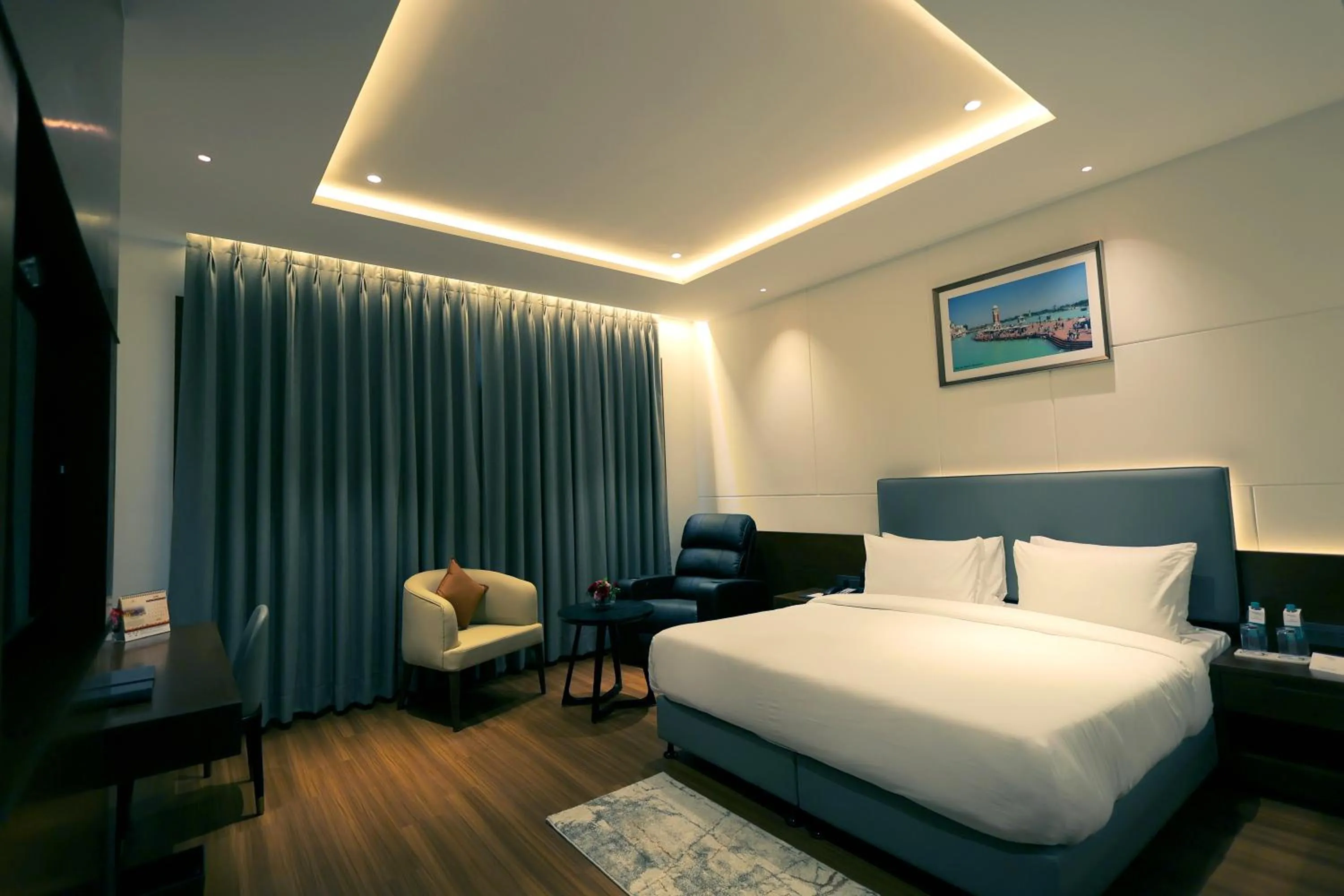 Bedroom, Bed in Pride Elite Haridwar