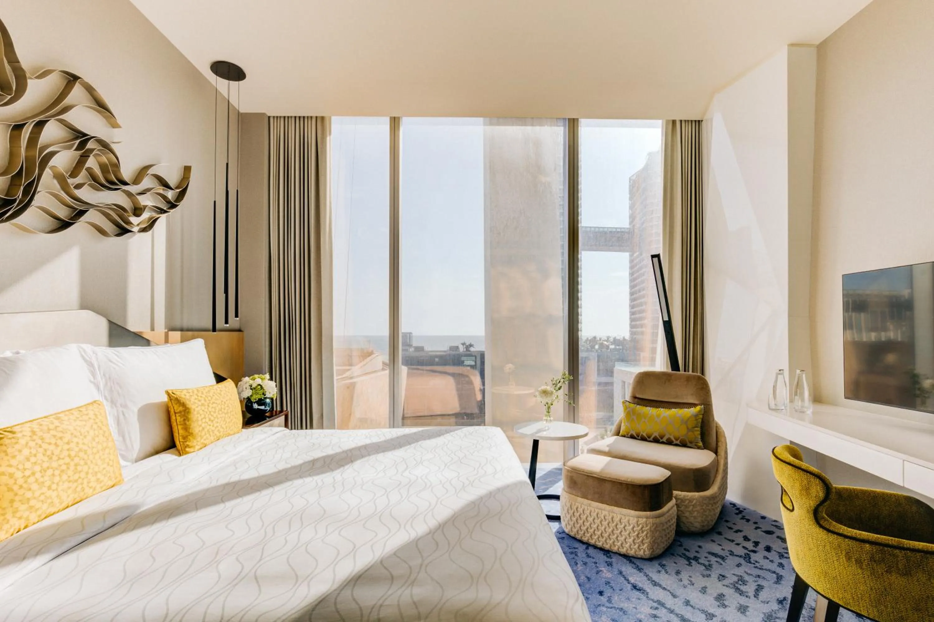 Bed in Cinnamon Life at City of Dreams