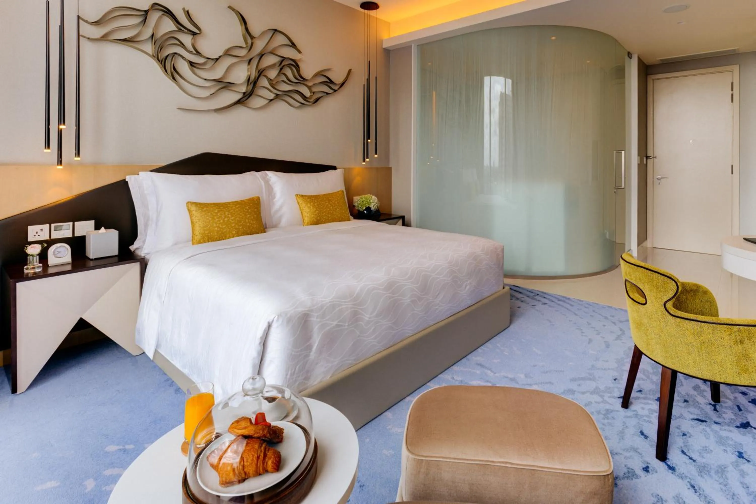 Bed in Cinnamon Life at City of Dreams