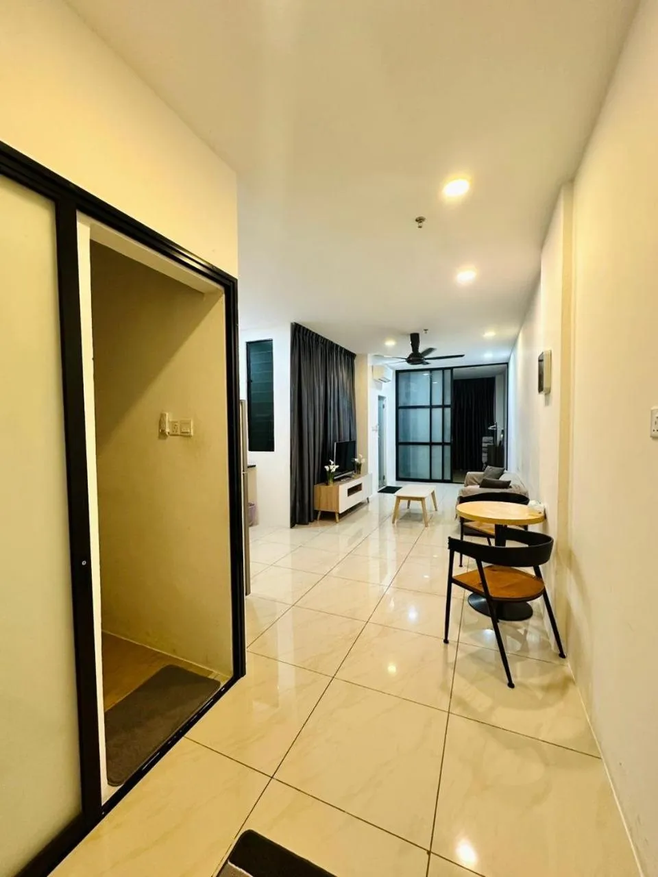 TV and multimedia in ITCC Manhattan Suites by AURORA