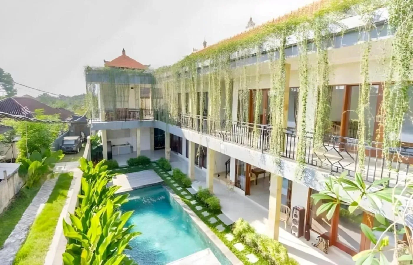 Property building in D'tegal Guest House- Tropical Courtyard in Canggu