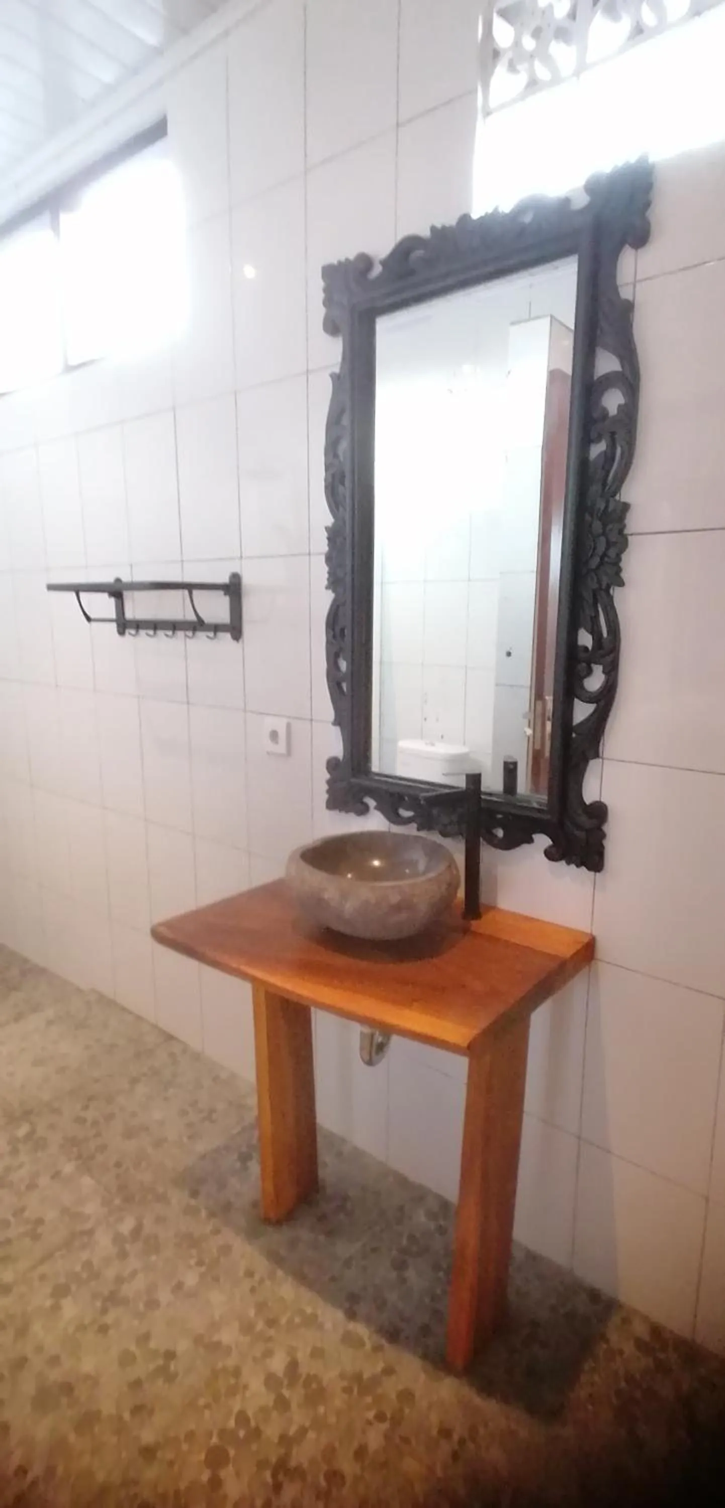 Bathroom in D'tegal Guest House- Tropical Courtyard in Canggu