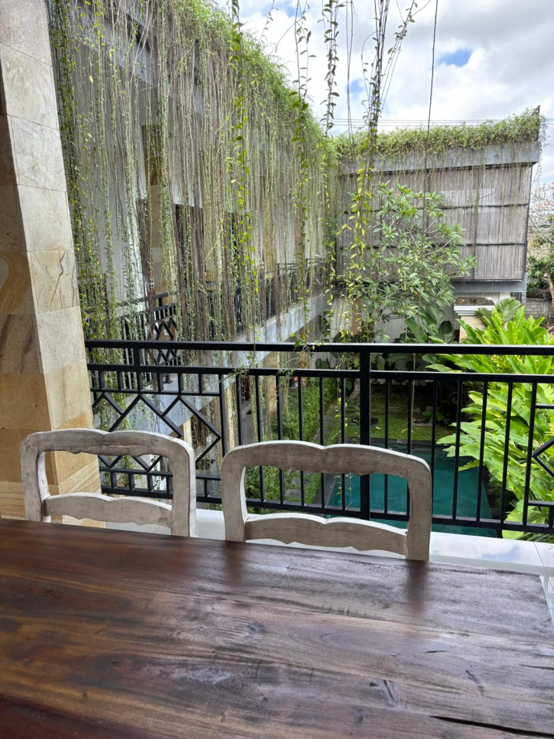 Dining area in D'tegal Guest House- Tropical Courtyard in Canggu
