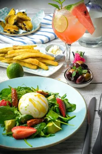 Restaurant/places to eat in PARADISE Bay Hotel