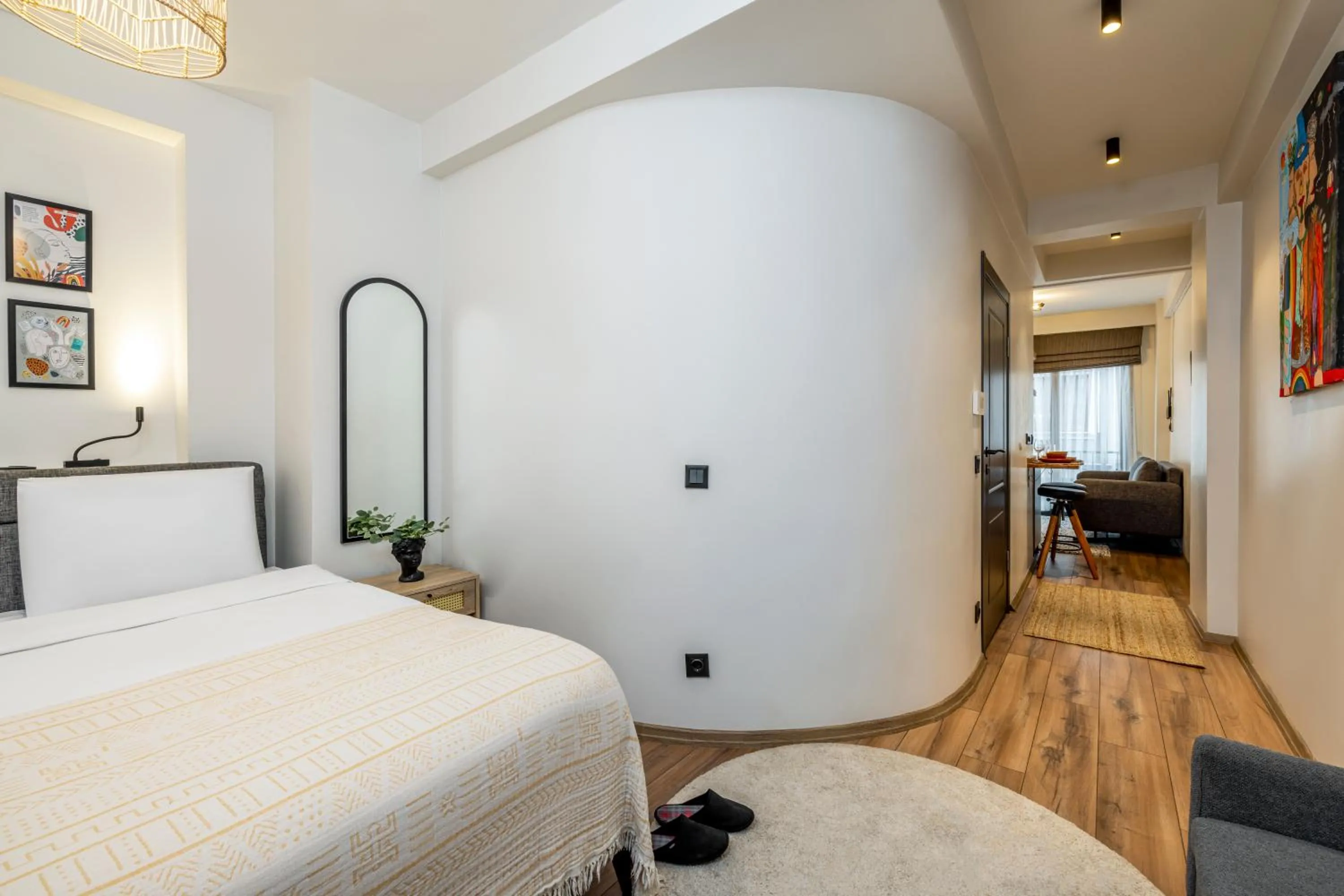 Bed in Mariposa Rooms Taksim
