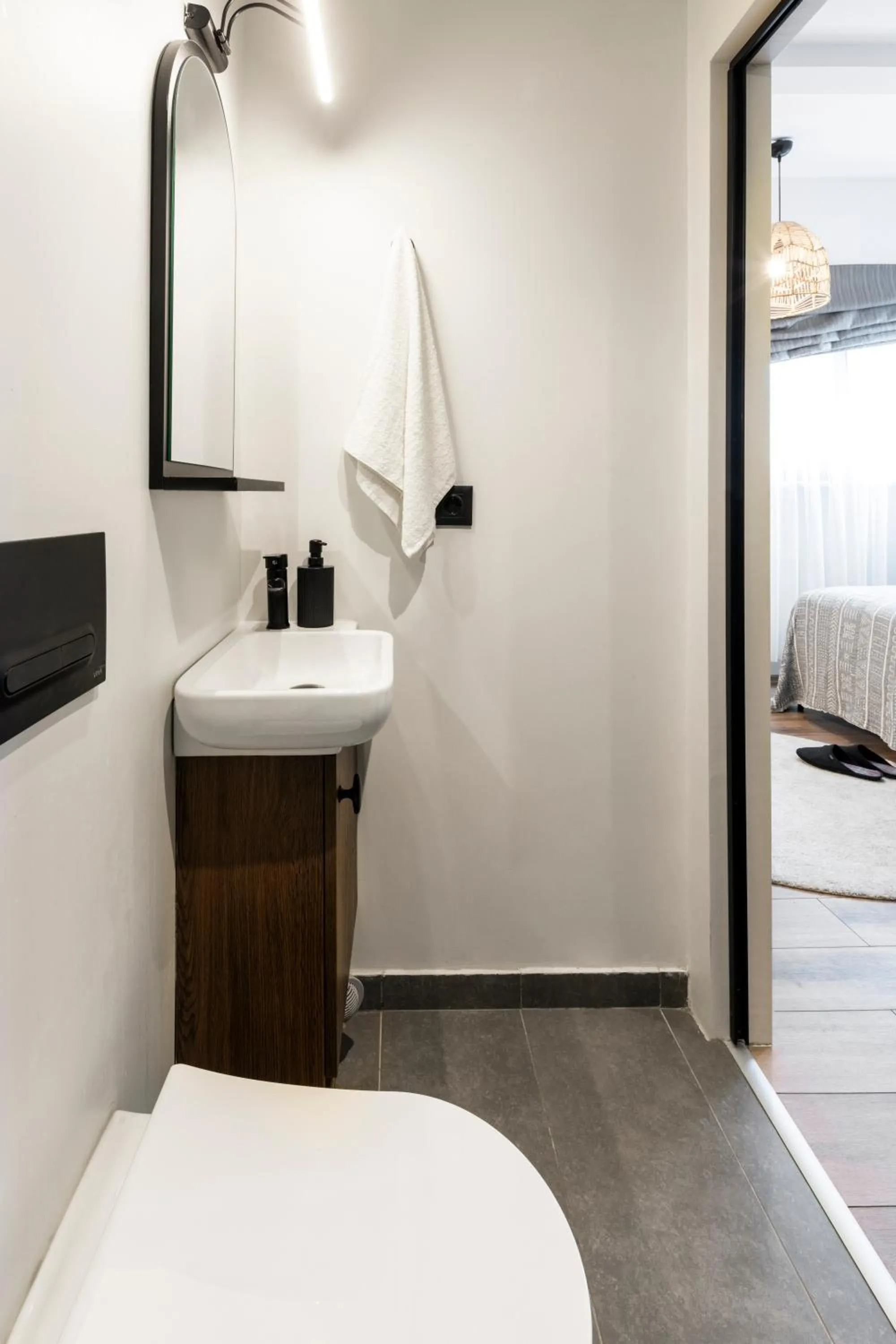 Bed in Mariposa Rooms Taksim