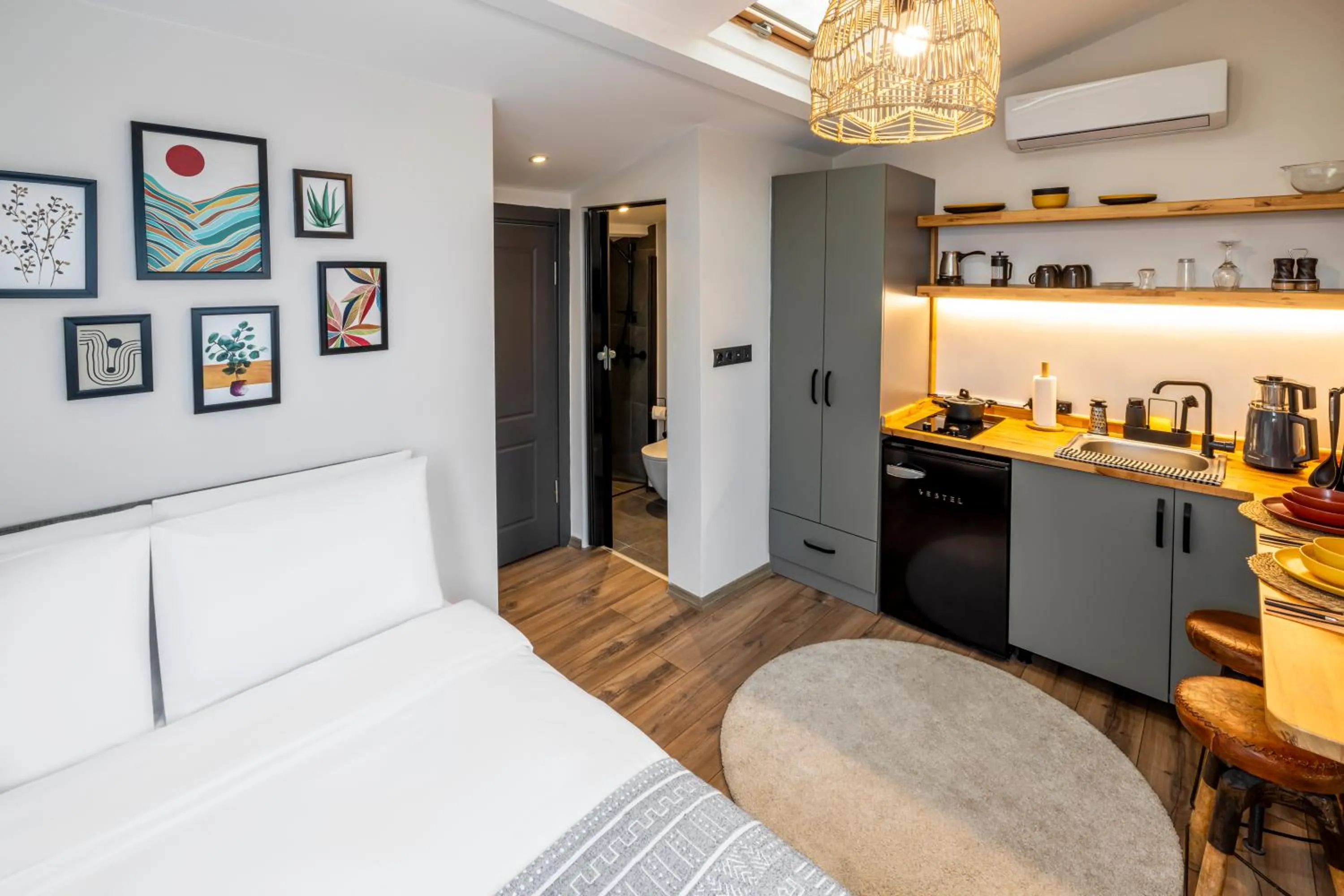 Coffee/tea facilities in Mariposa Rooms Taksim